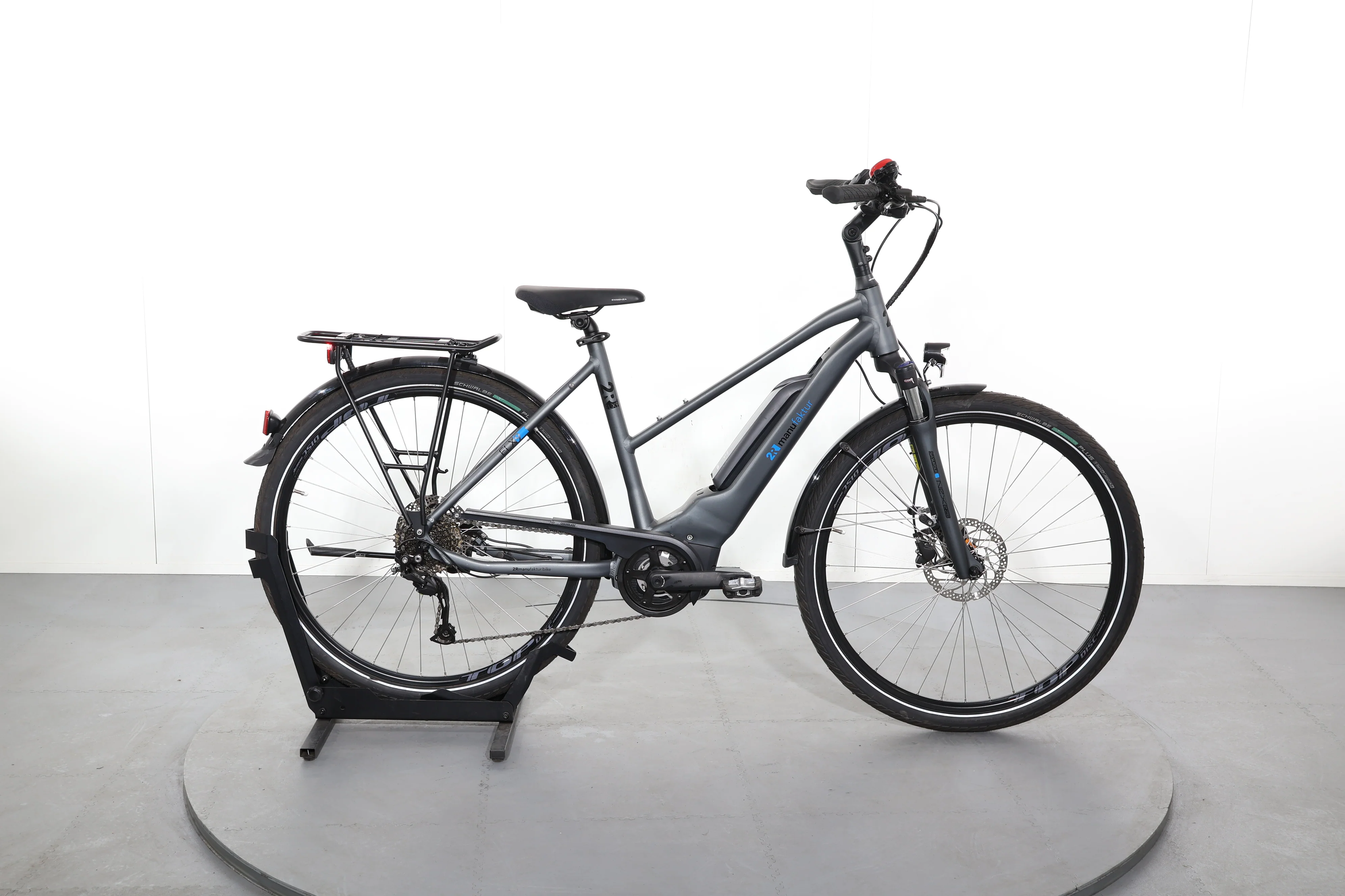 2R Manufaktur ELX 9