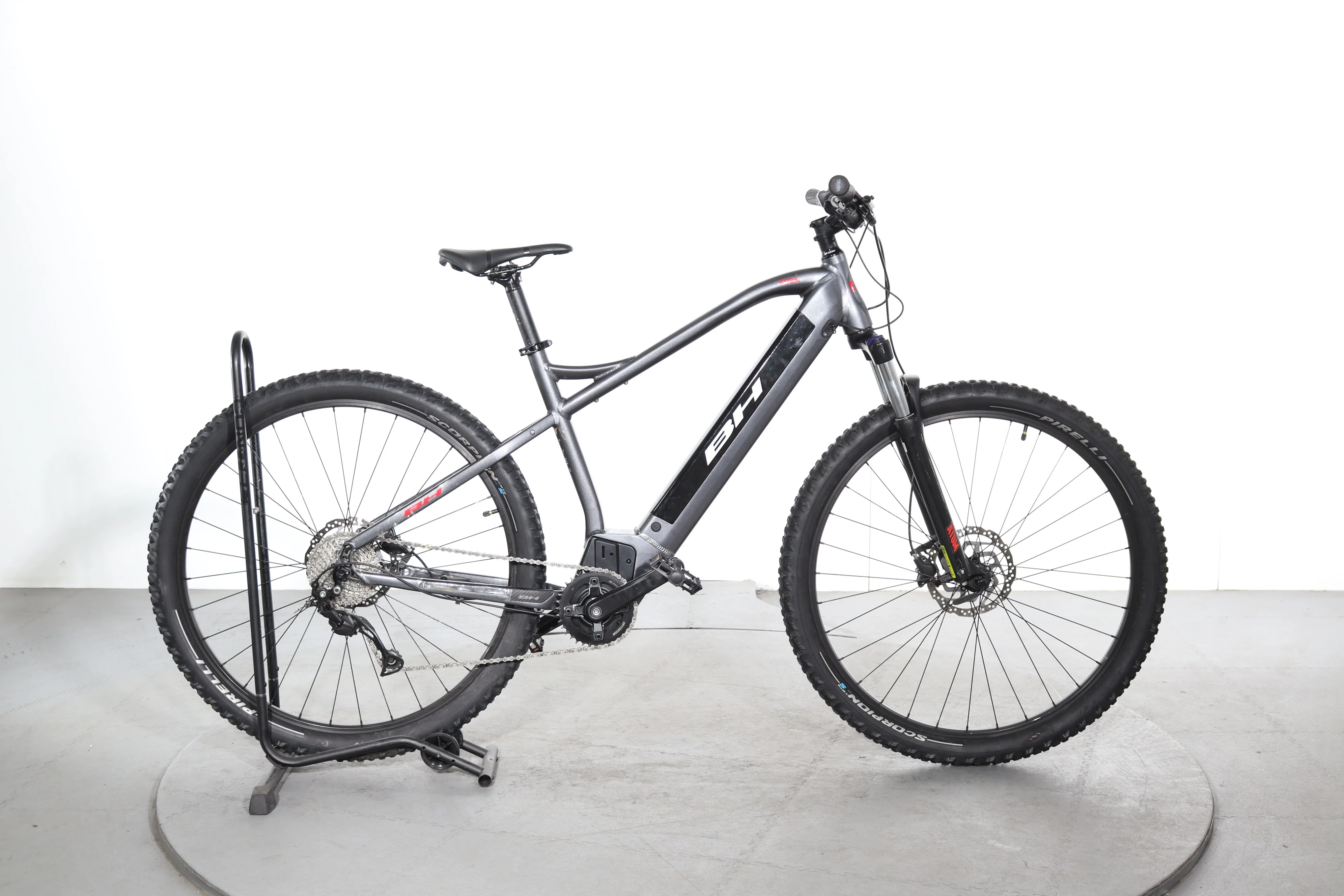 BH Atom 29