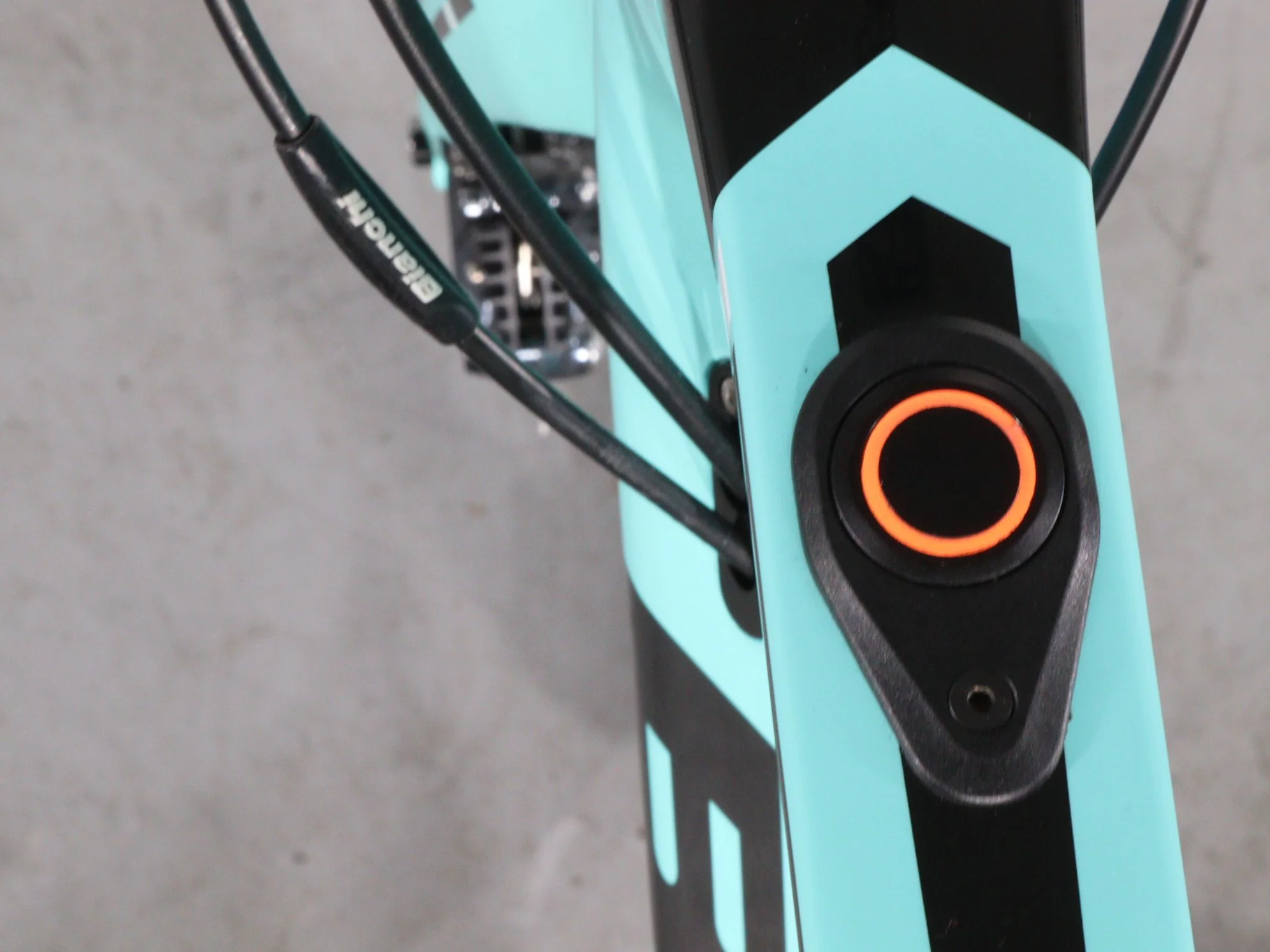 Bianchi Aria E-Road Ultegra - Image 9