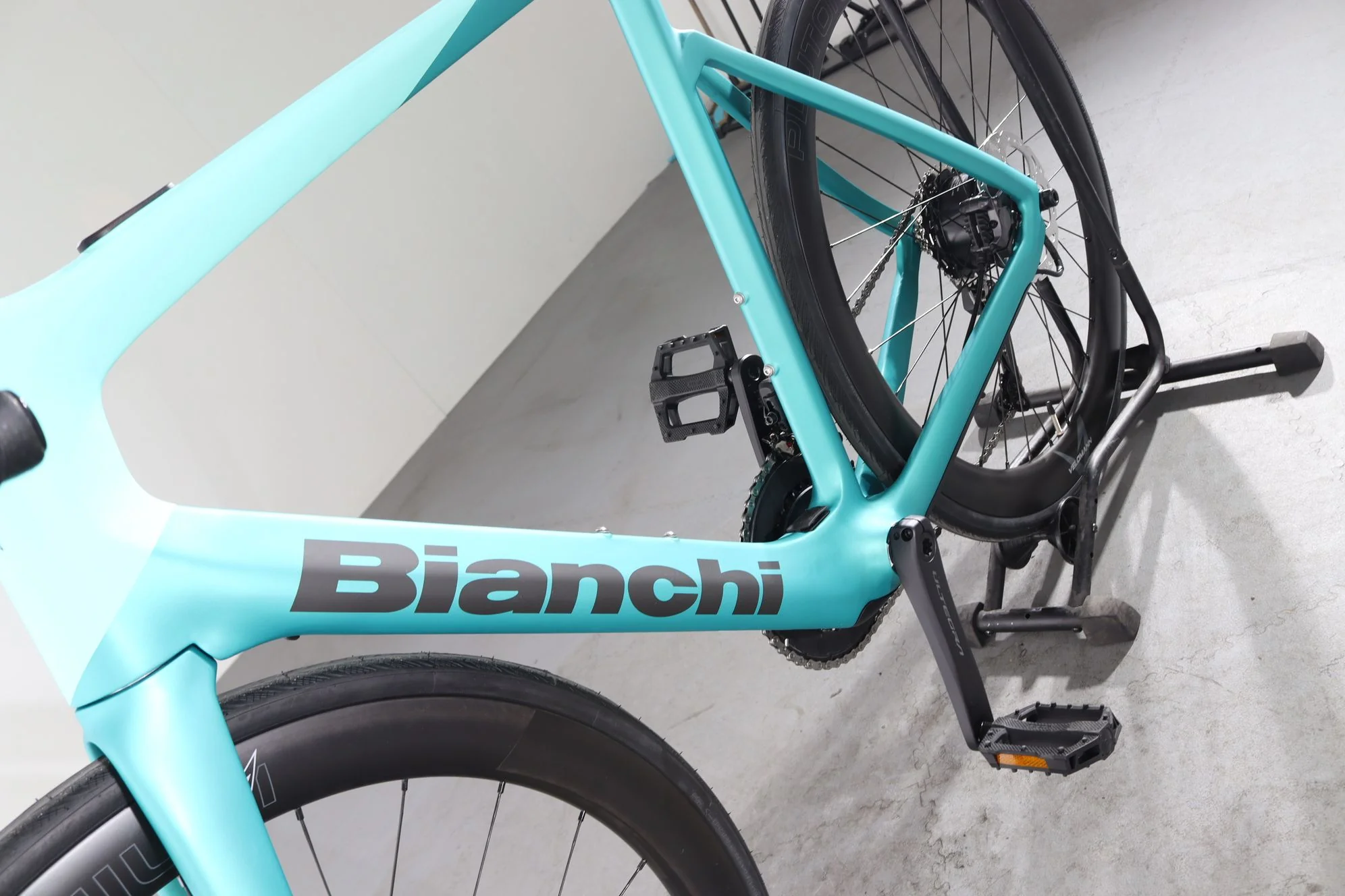 Bianchi E-oltre Ultegra - Image 9