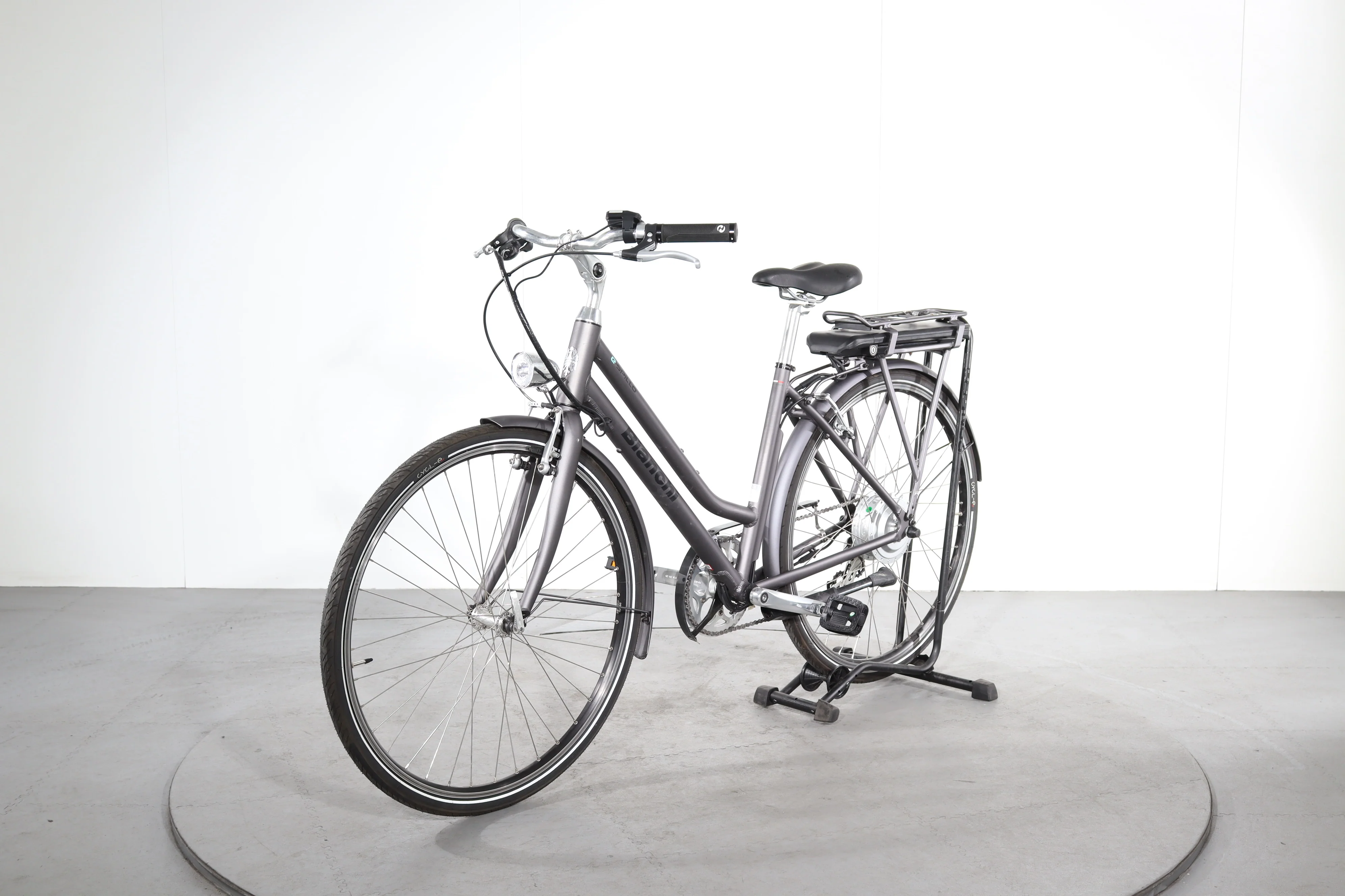 Bianchi E-Spillo Classic - Image 3