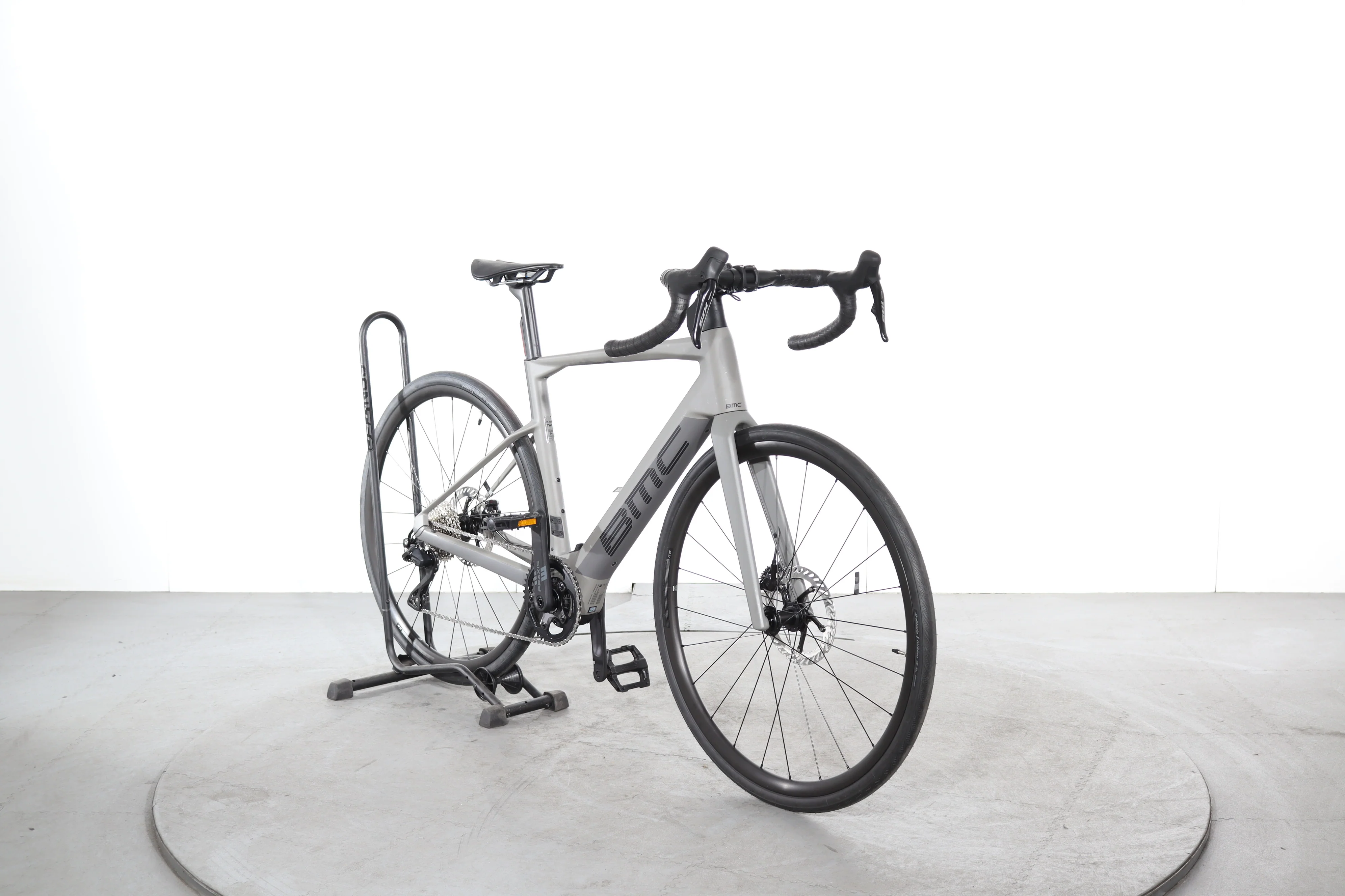 BMC BMC Roadmachine 01 Two Dura Ace Di2 - Image 2