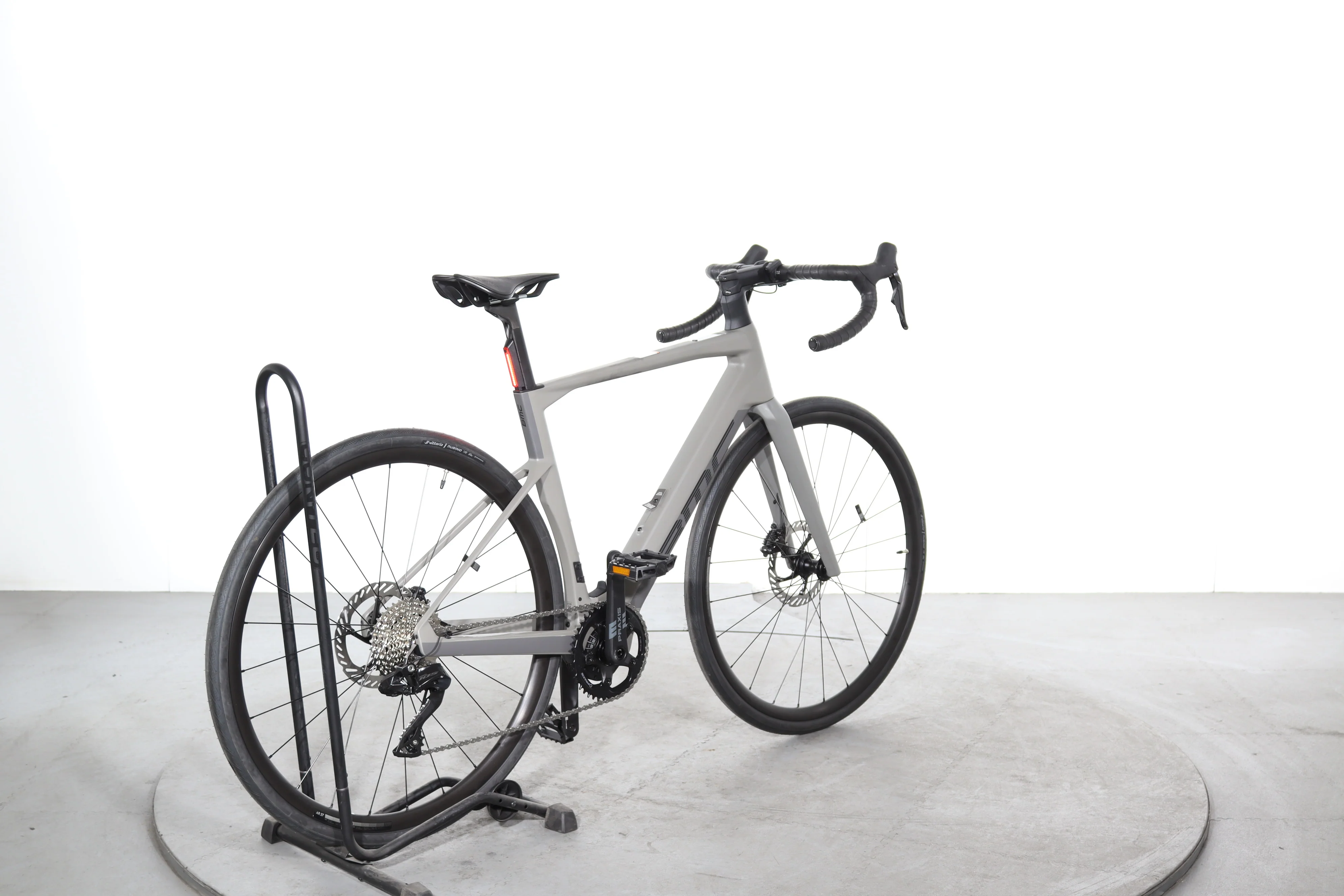 BMC BMC Roadmachine 01 Two Dura Ace Di2 - Image 6