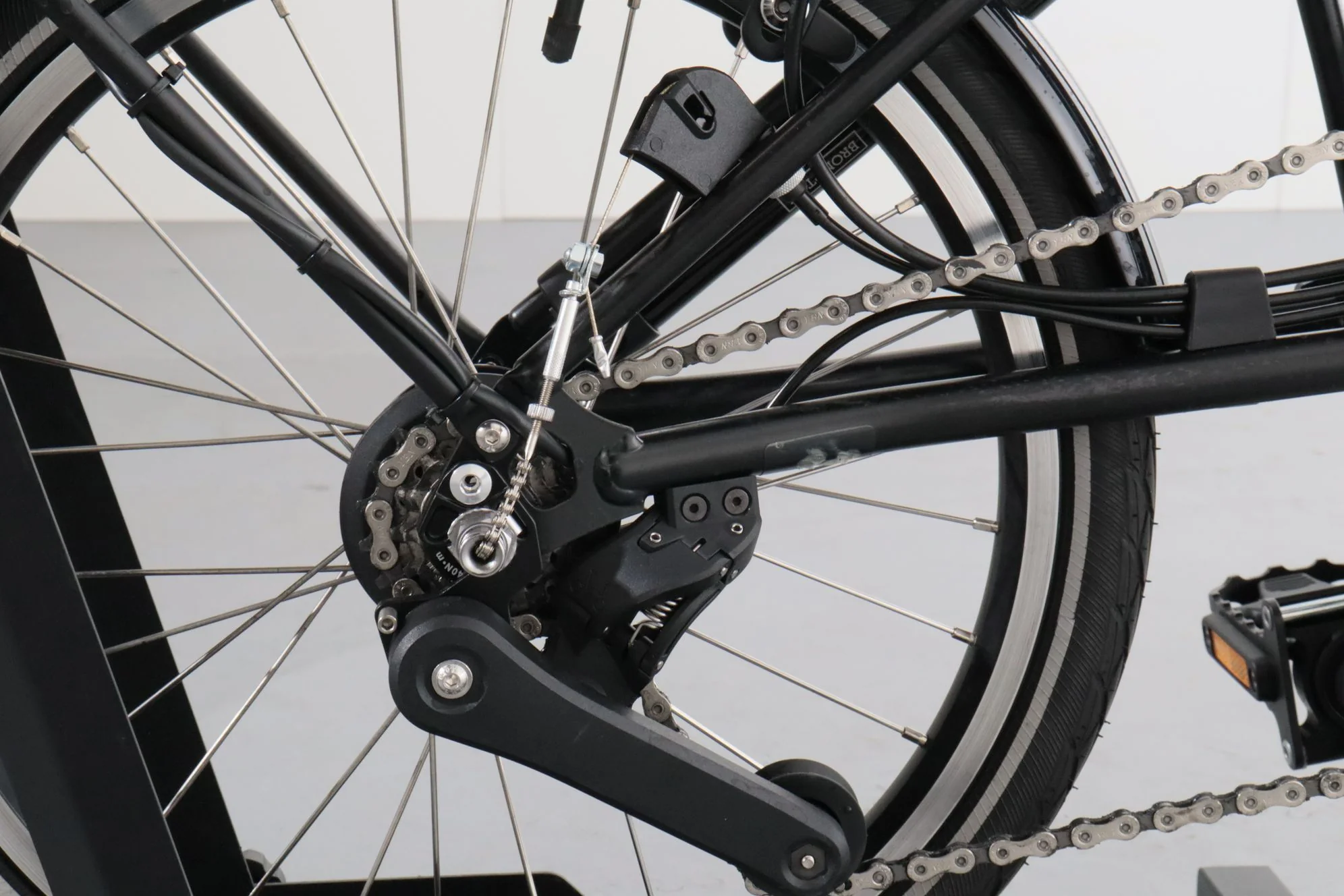 Brompton C Line Electric 12 Speed - Image 10