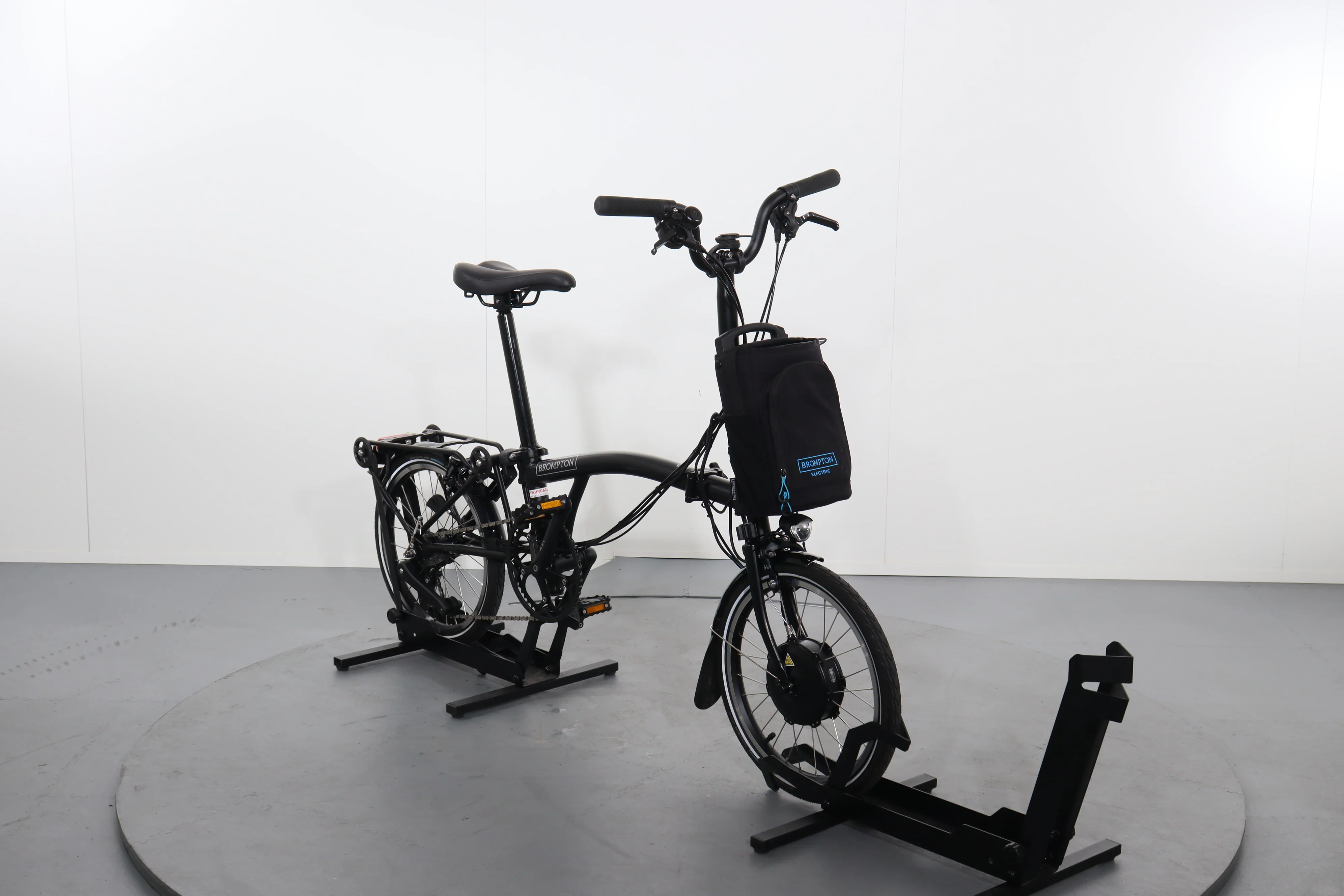 Brompton C Line Electric 12 Speed - Image 2