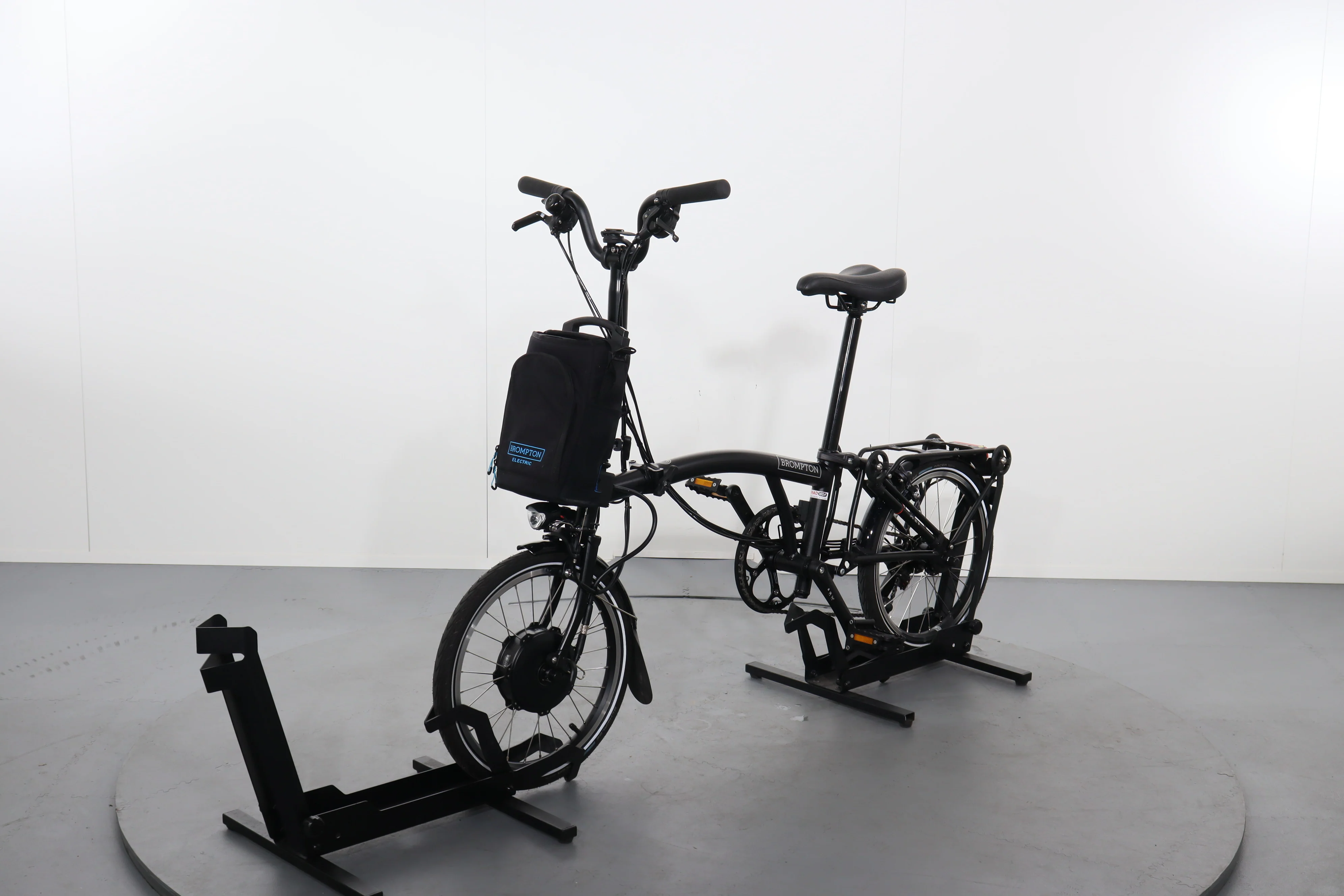 Brompton C Line Electric 12 Speed - Image 3