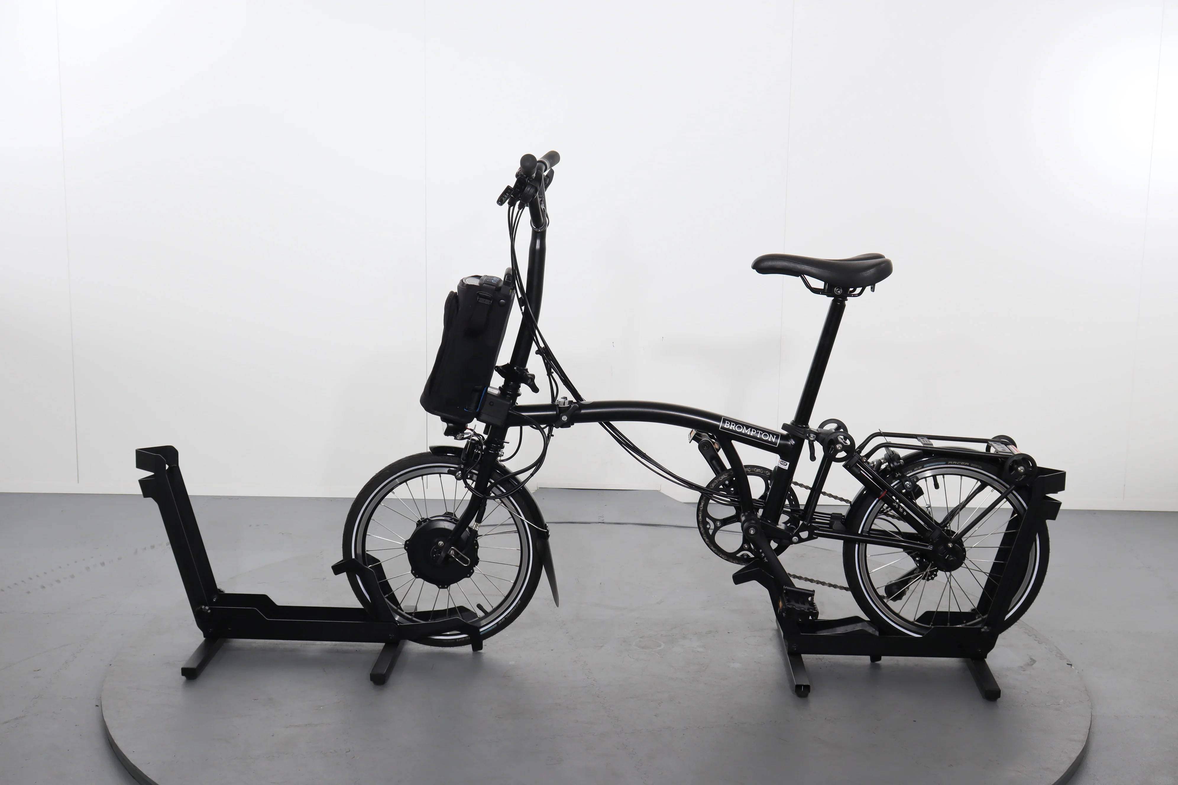 Brompton C Line Electric 12 Speed - Image 4