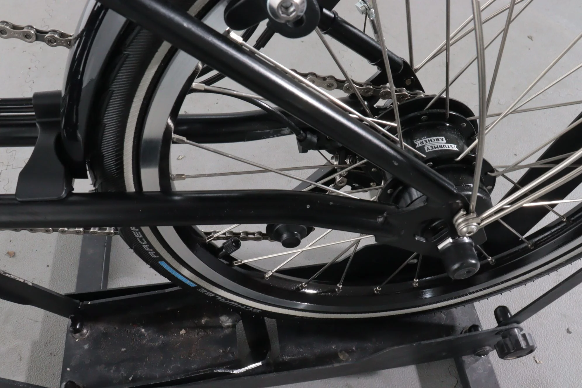 Brompton C Line Electric 12 Speed - Image 9