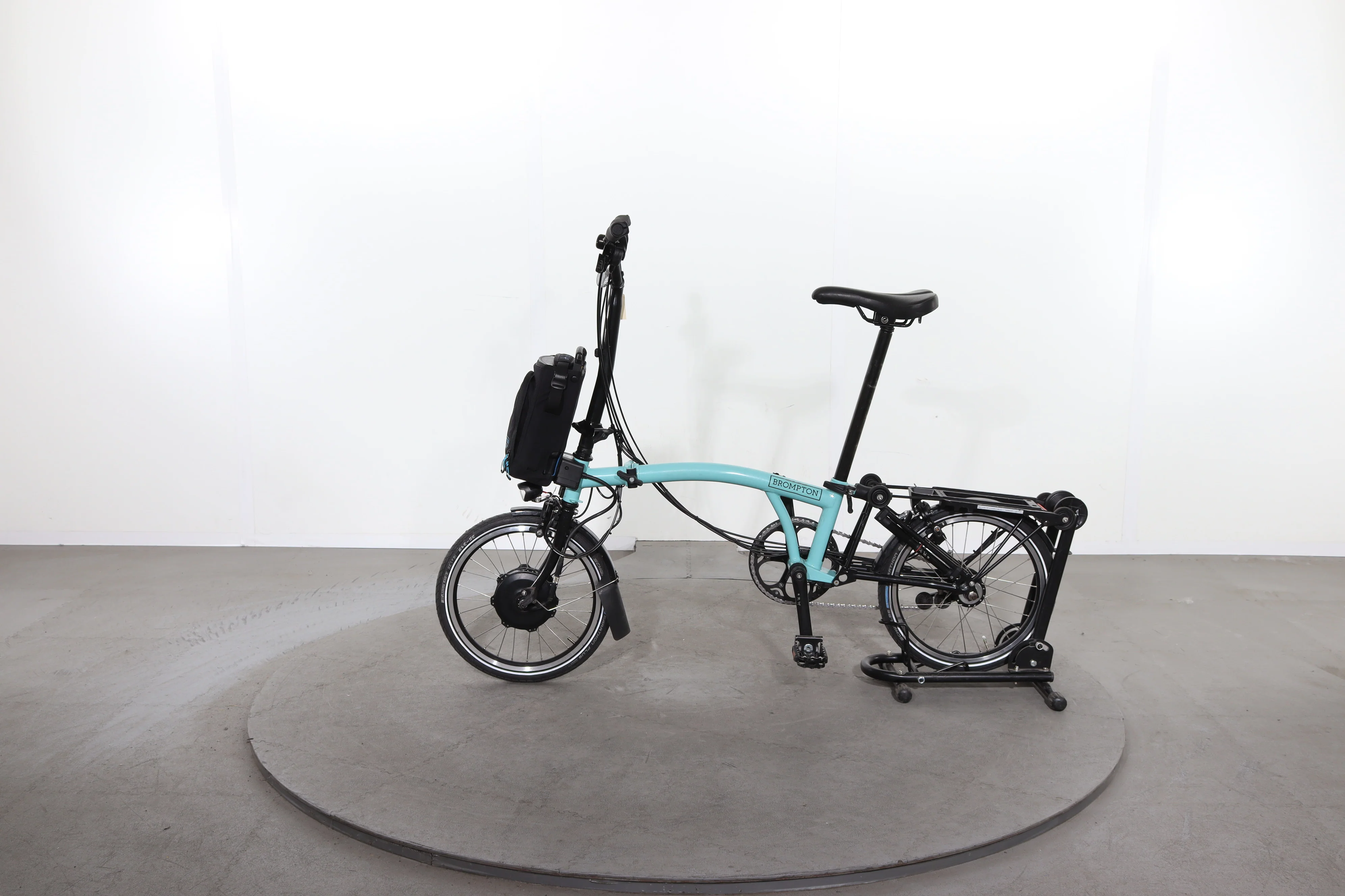Brompton C Line Electric 12 Speed - Image 4