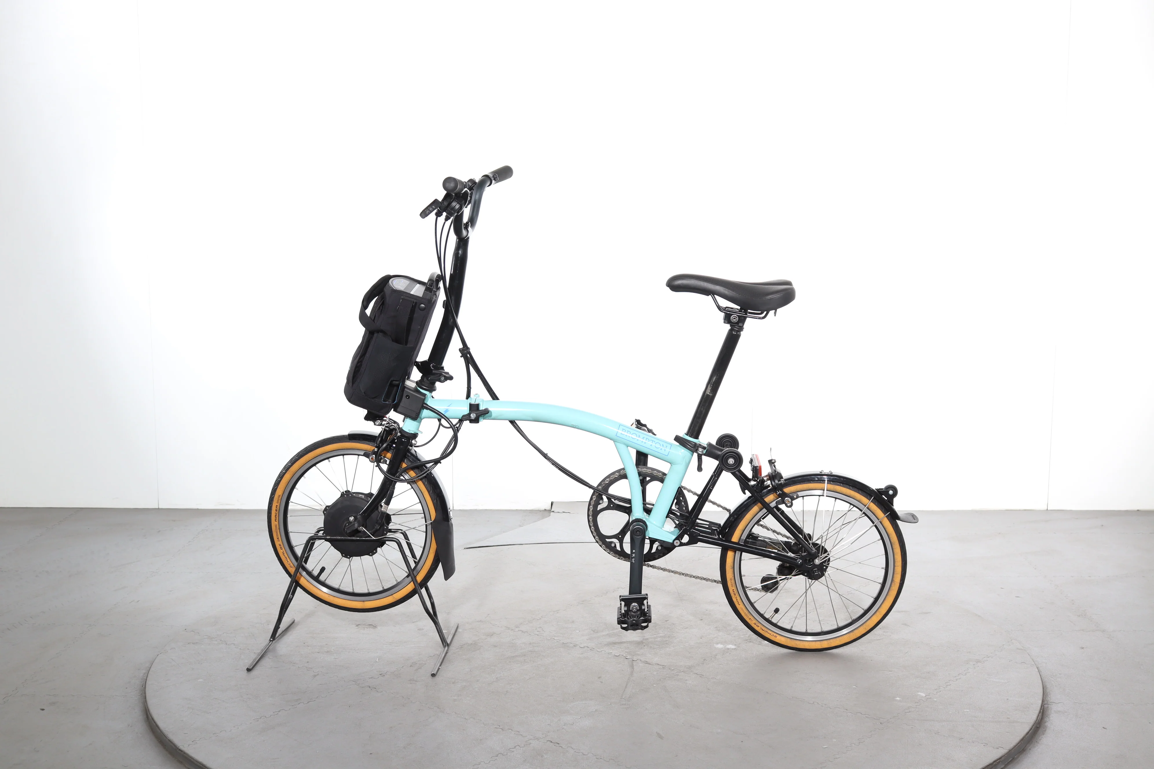 Brompton C Line Electric 2 Speed - Mid & Extended Seatpost - Image 4
