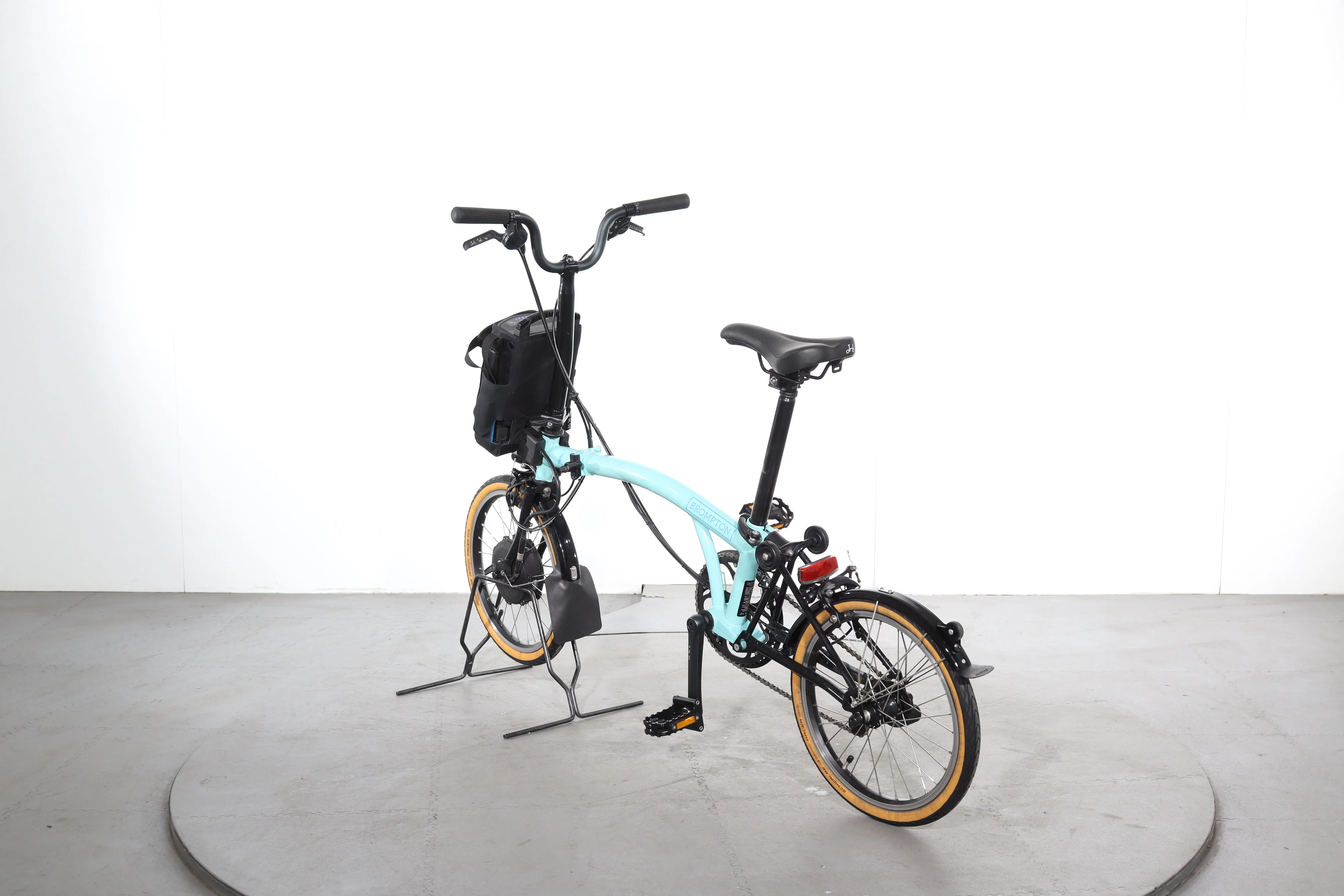 Brompton C Line Electric 2 Speed - Mid & Extended Seatpost - Image 5