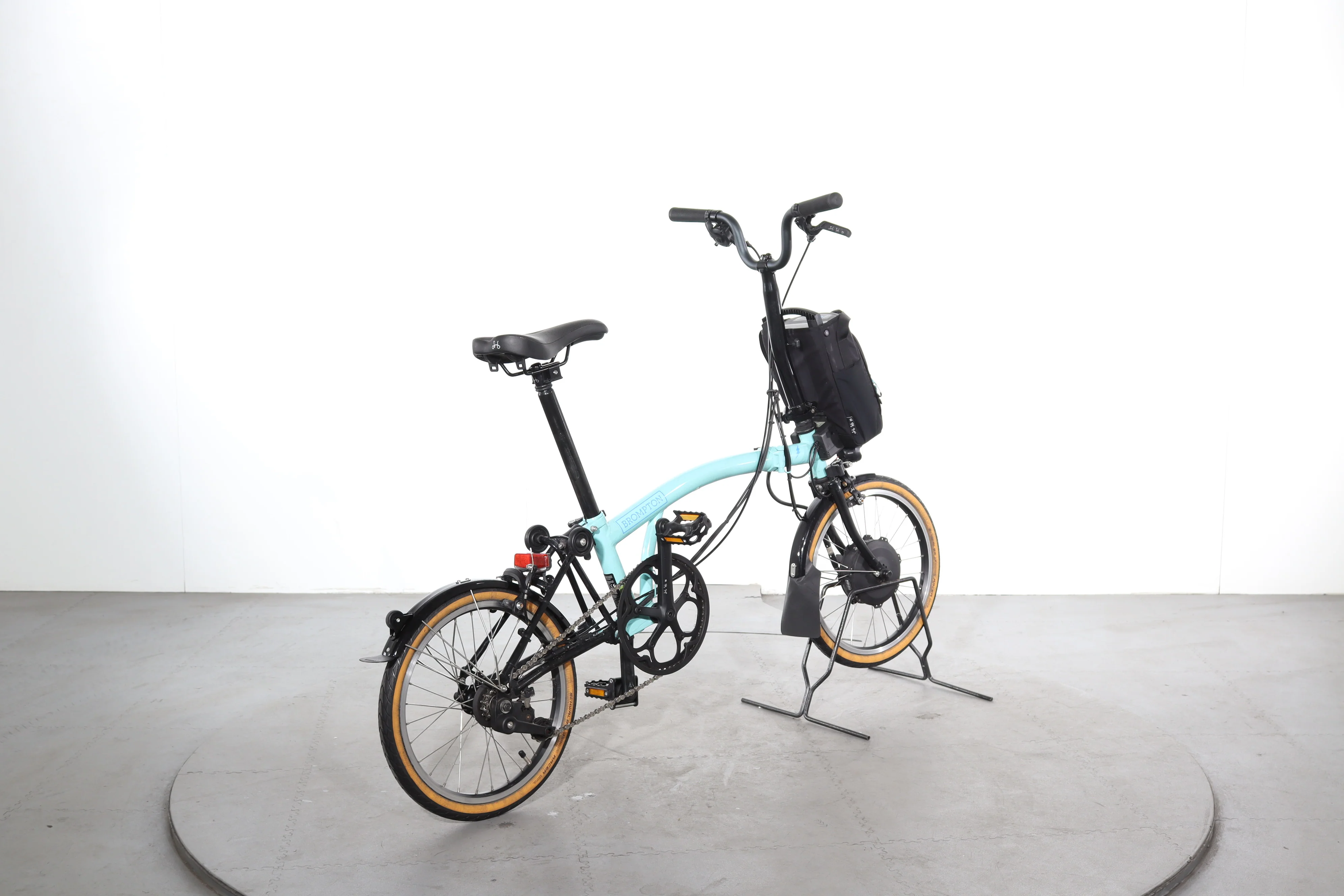 Brompton C Line Electric 2 Speed - Mid & Extended Seatpost - Image 6
