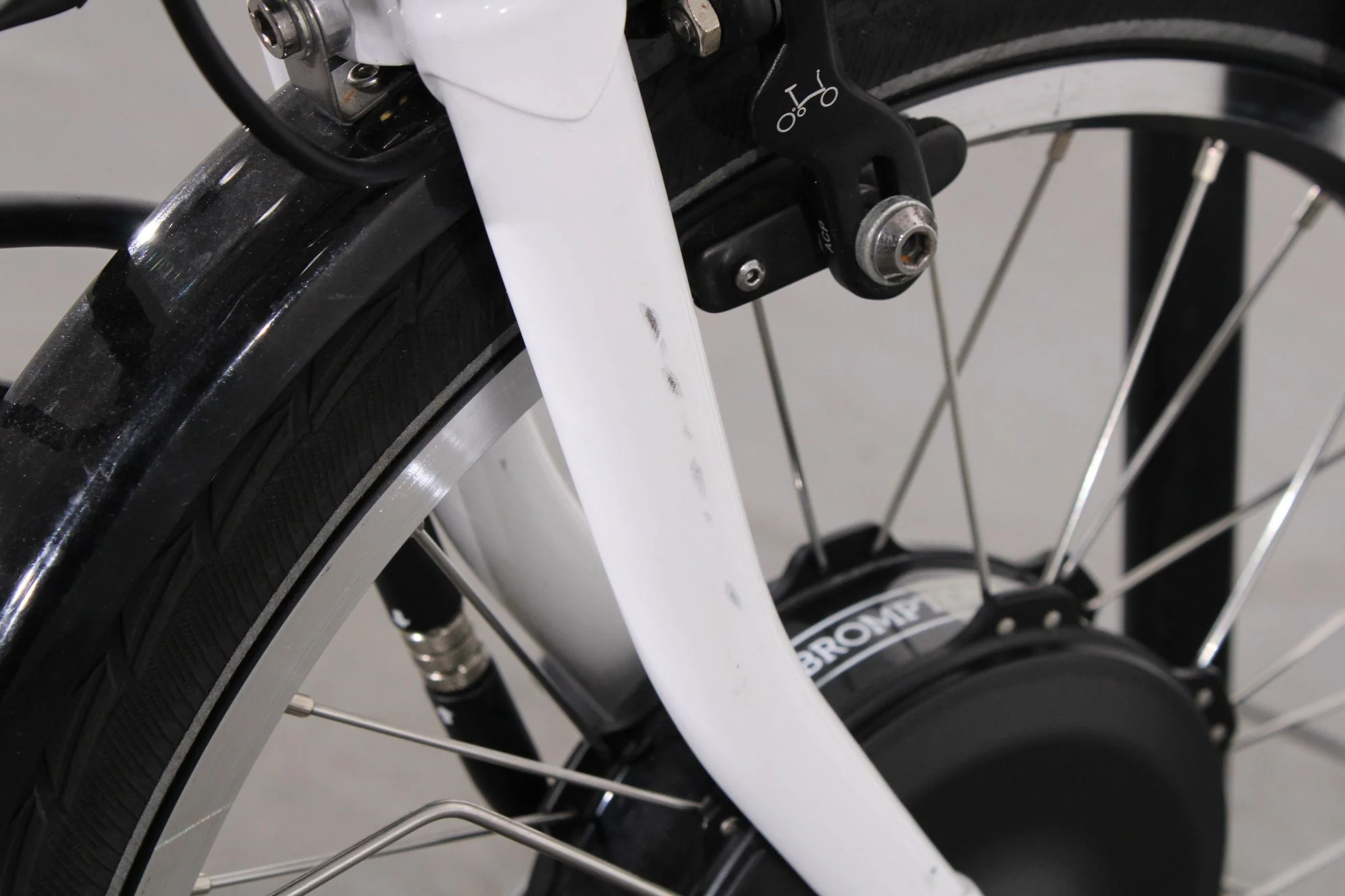 Brompton C Line Electric 6 Speed - Image 10