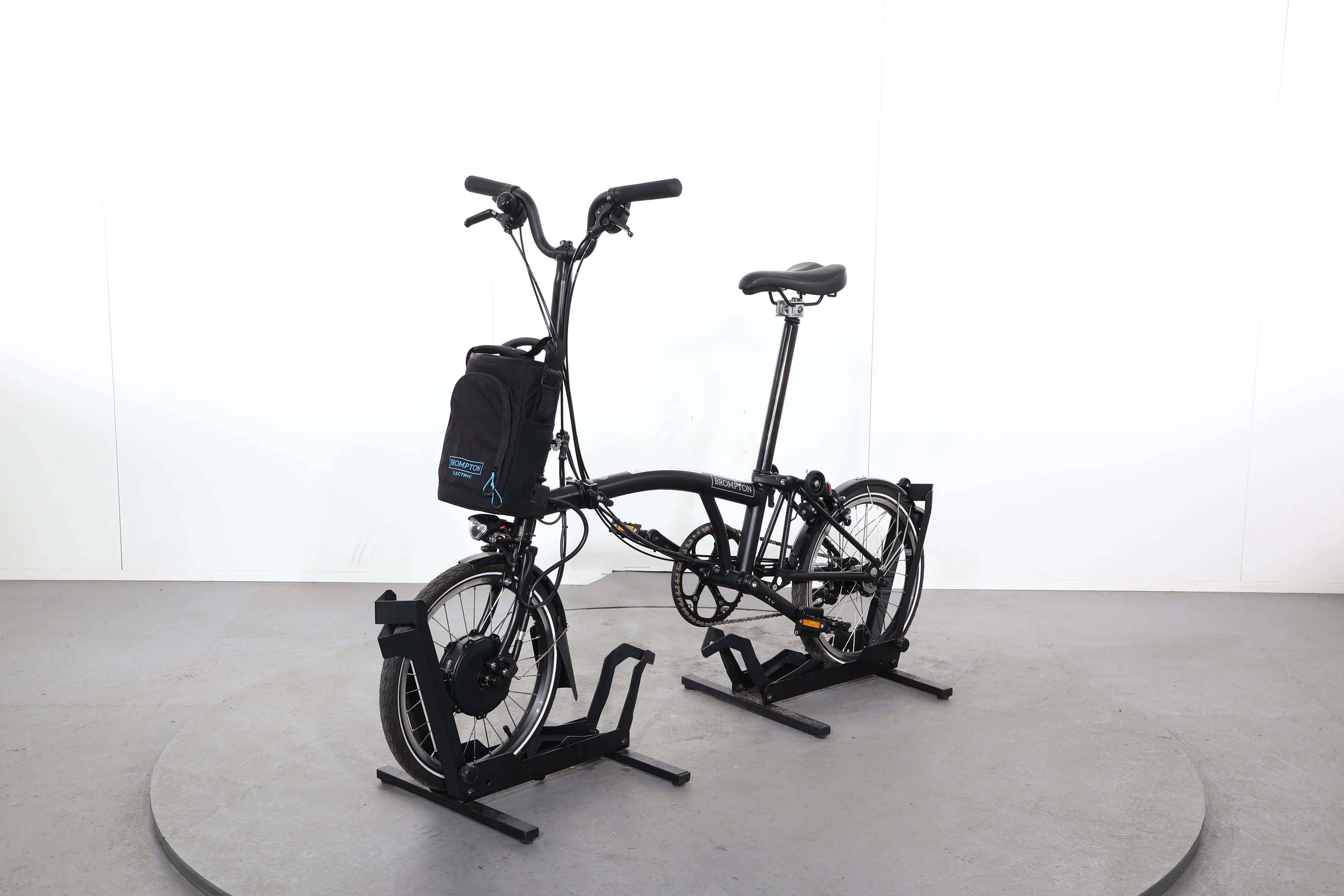 Brompton C Line Electric 6 Speed - High - Image 3