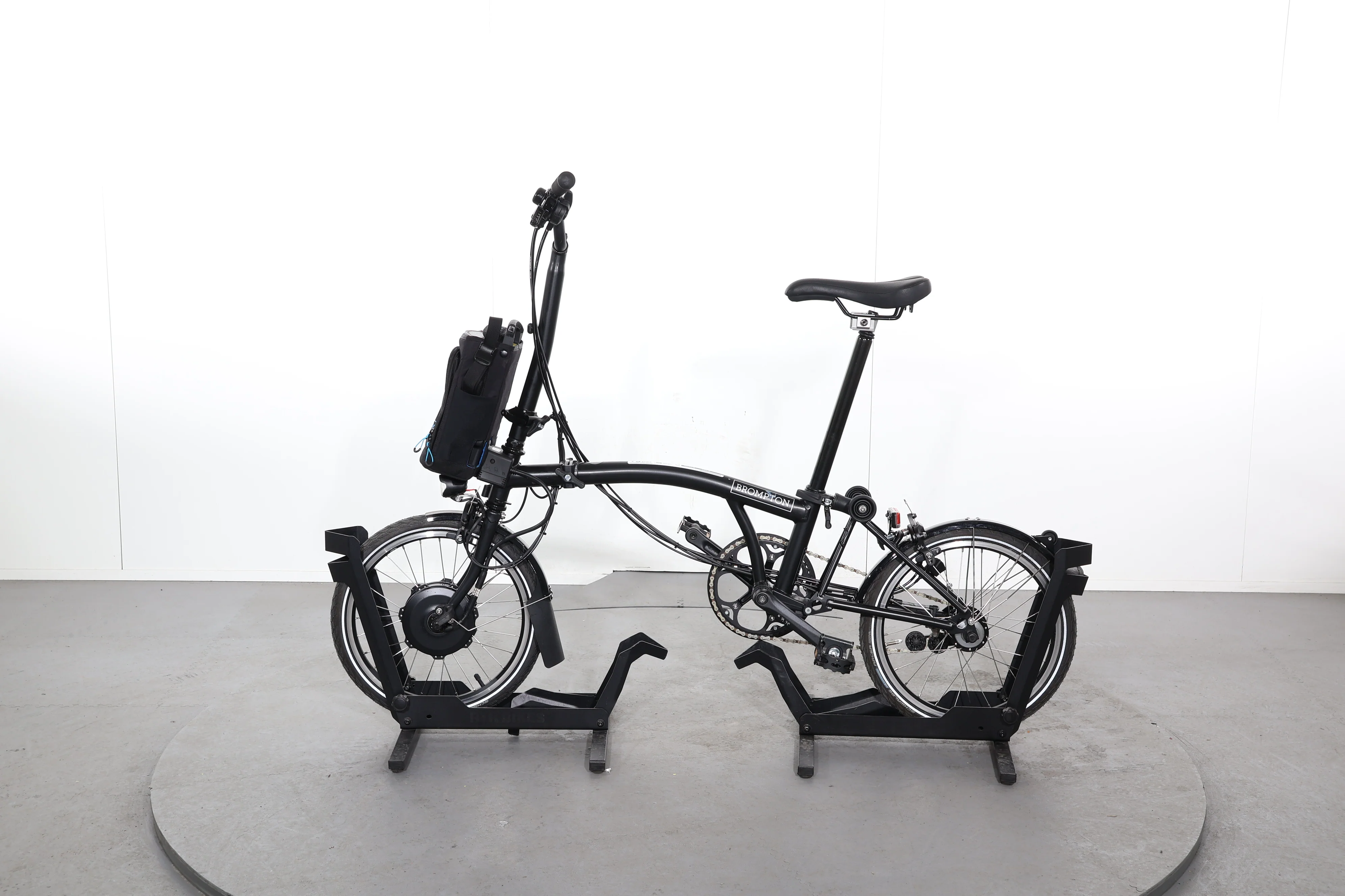 Brompton C Line Electric 6 Speed - High - Image 4