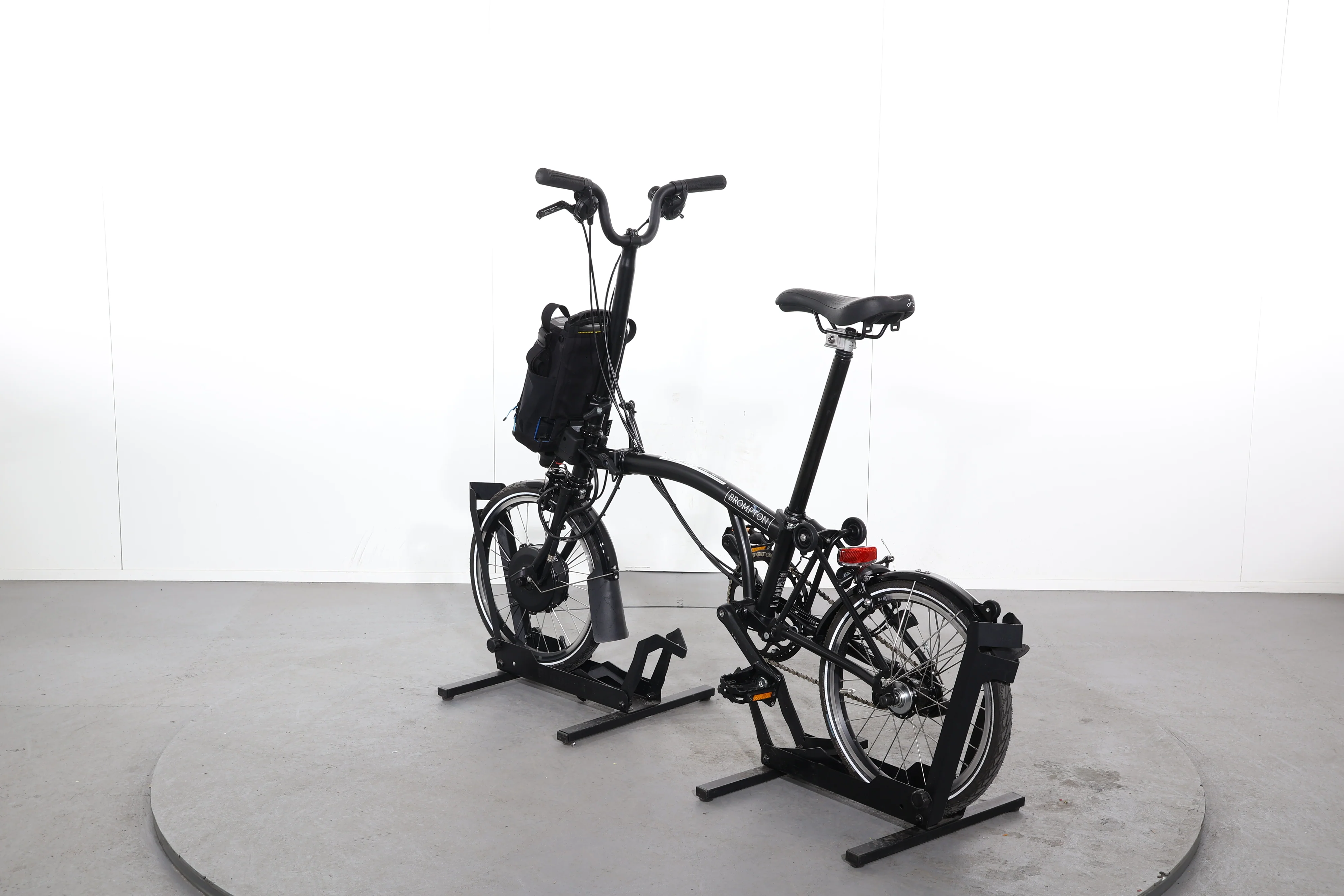 Brompton C Line Electric 6 Speed - High - Image 5