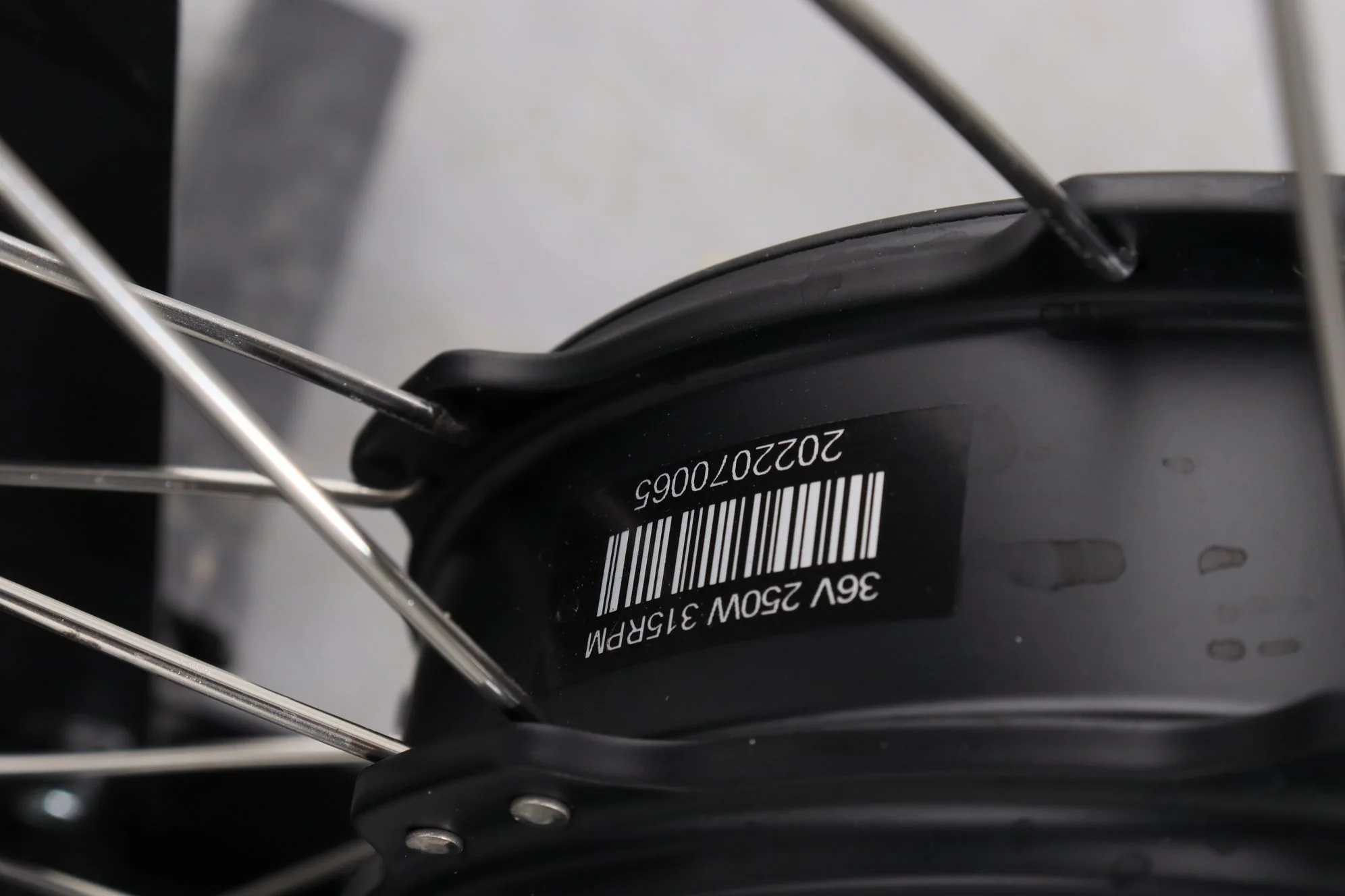 Brompton C Line Electric 6 Speed - High - Image 9