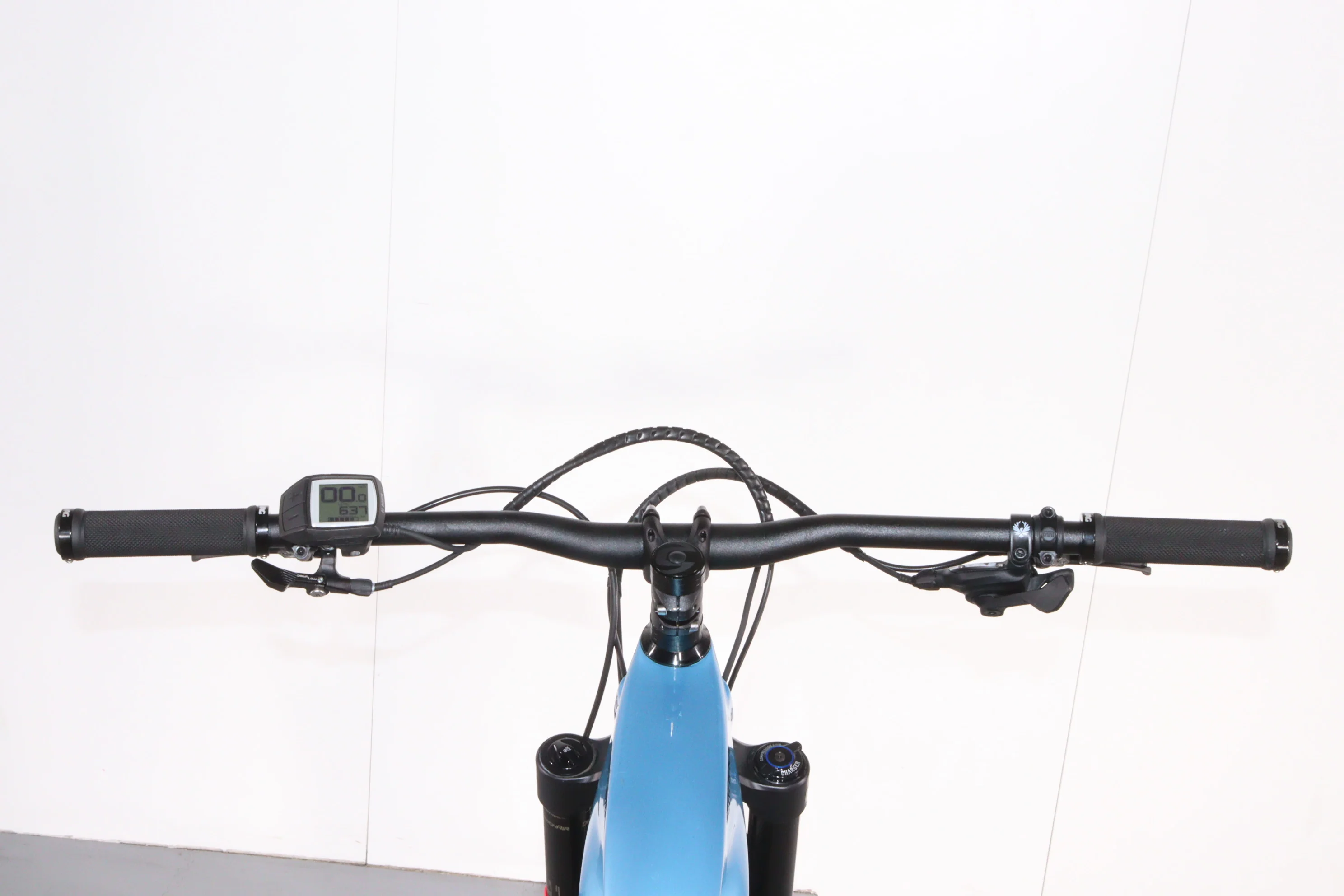 Cannondale 27.5 Moterra Neo Carbon 2 Alpine - Image 7