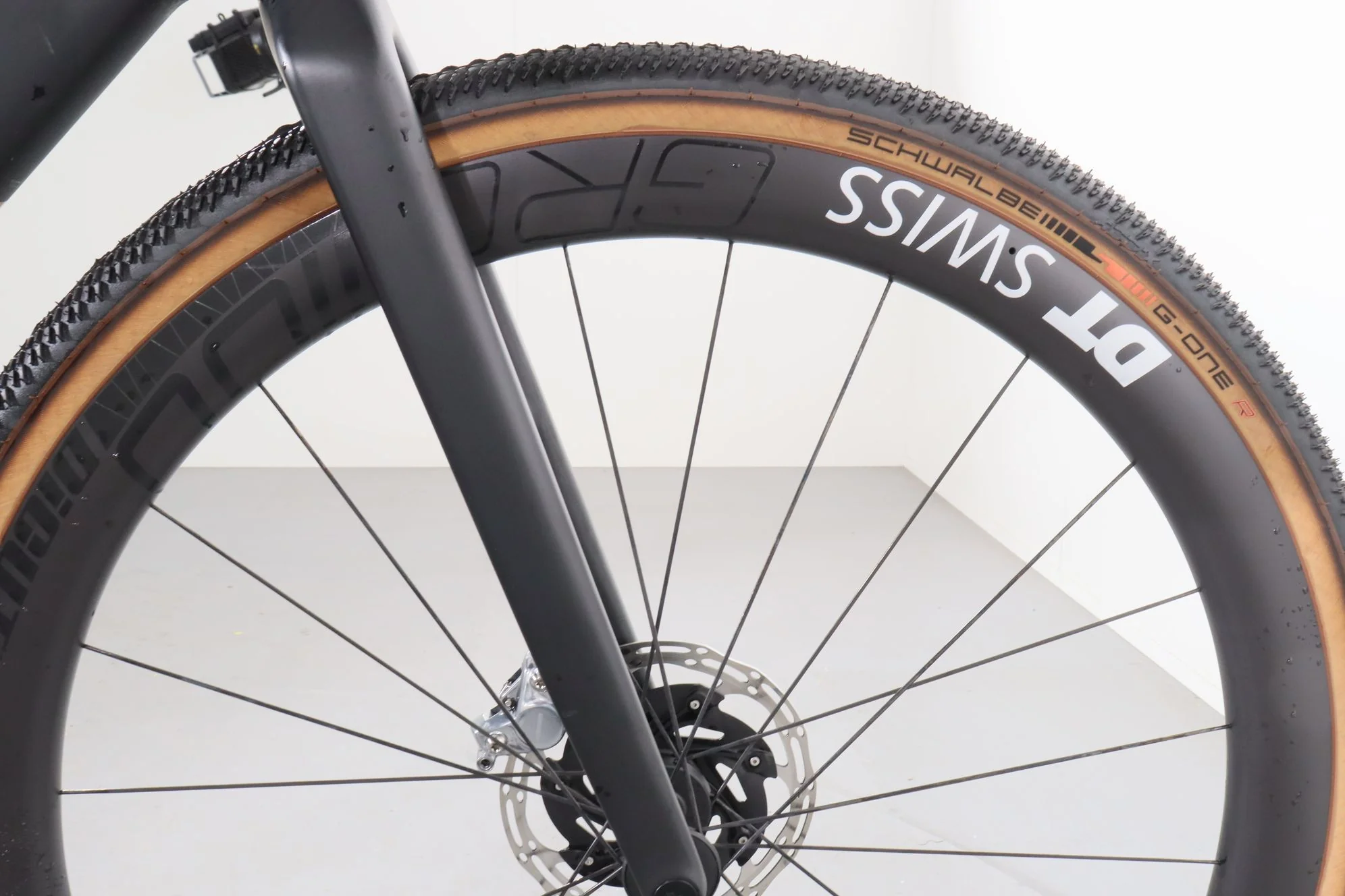 Canyon Grail CF SLX 9 eTap - Image 11