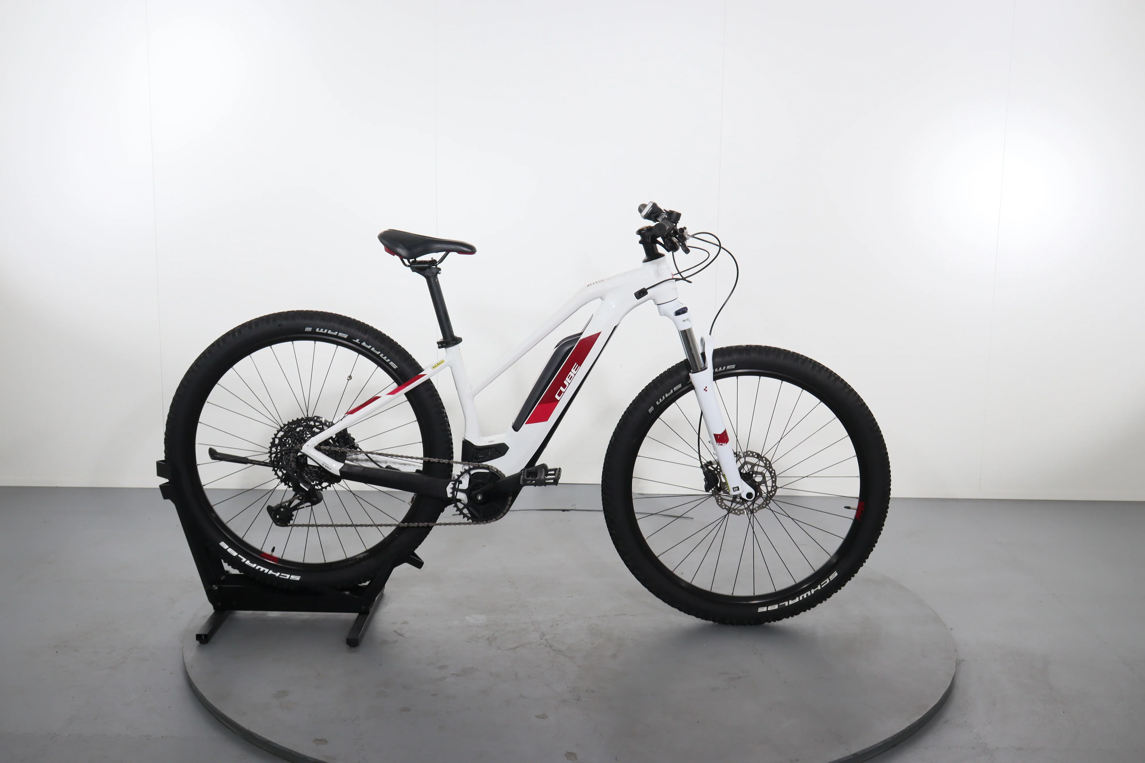 Cube Access Hybrid Pro 500