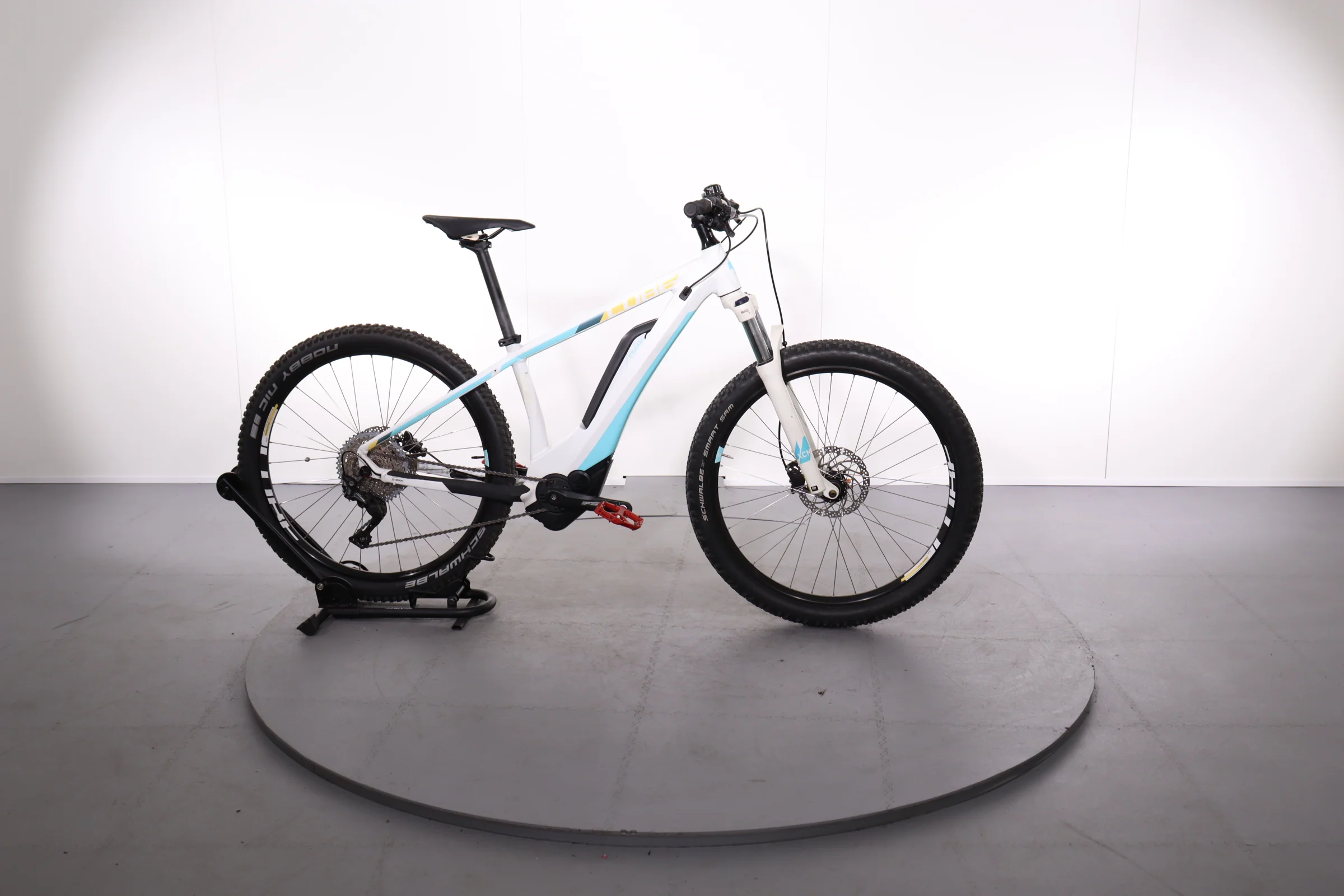 Cube Access Hybrid Pro