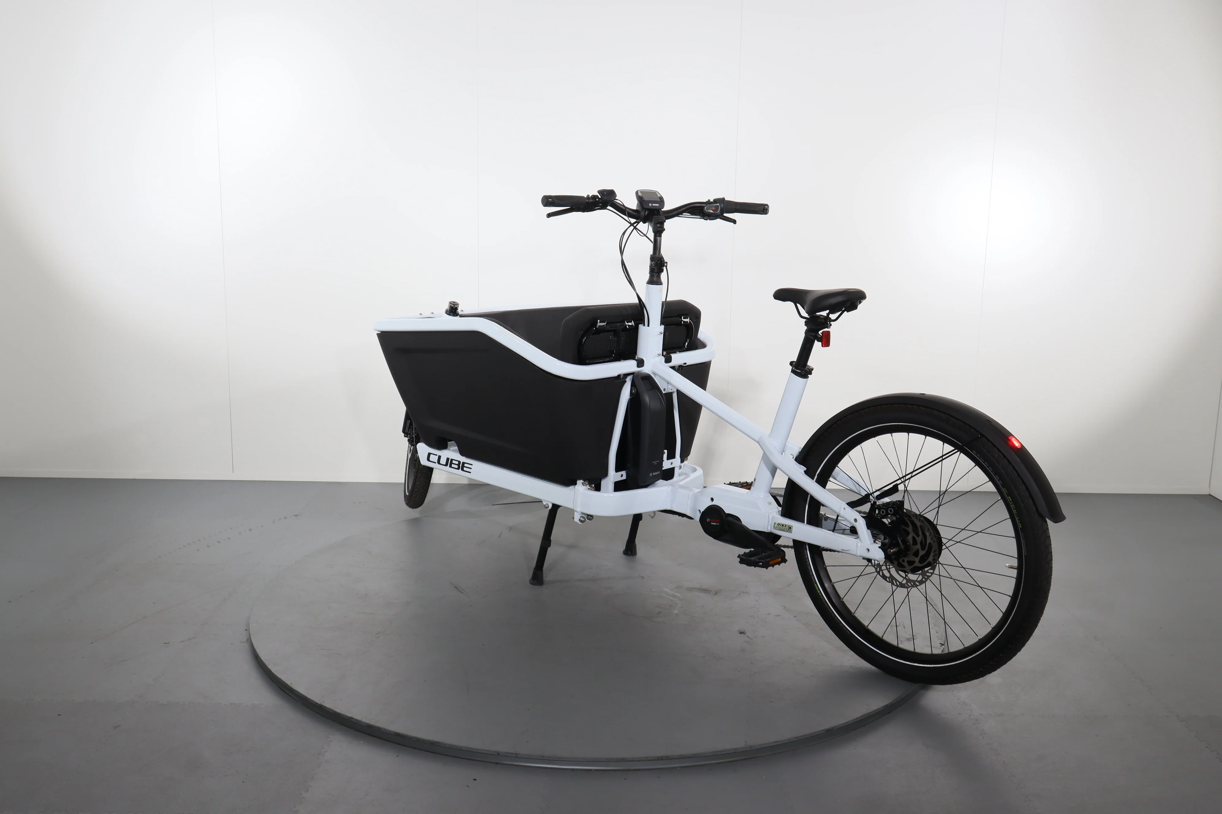Cube Cargo Hybrid 500 - Image 5
