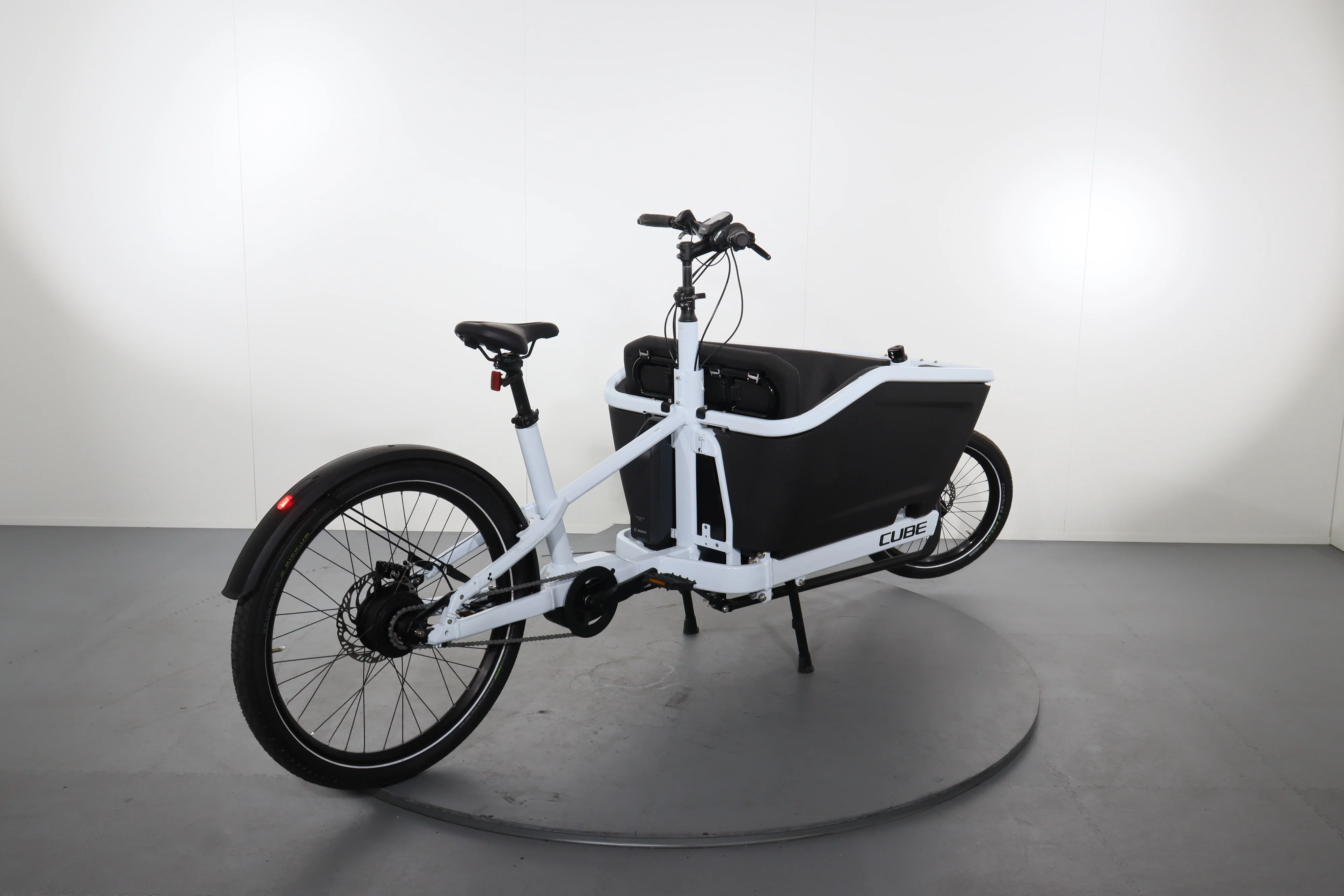 Cube Cargo Hybrid 500 - Image 6