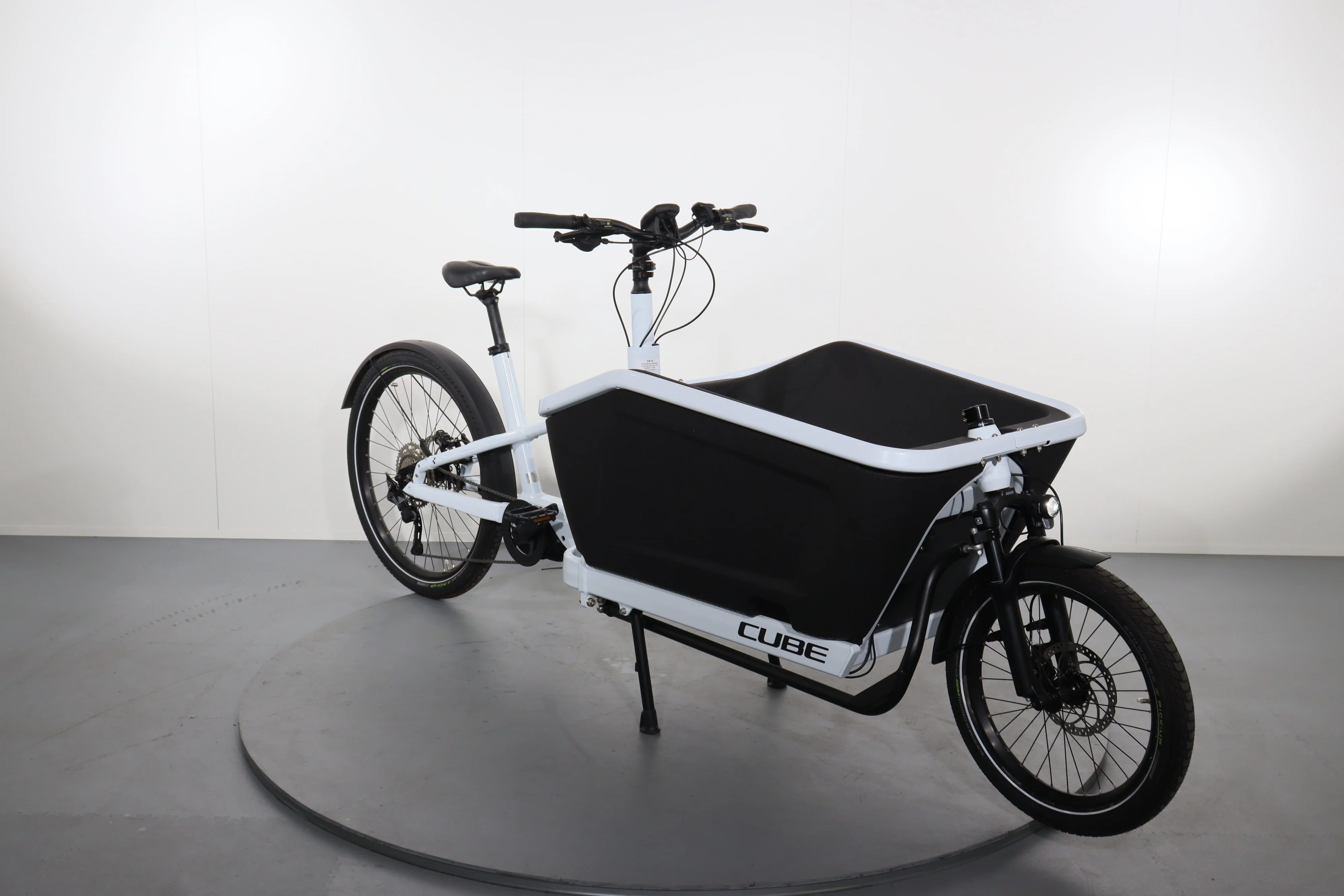 Cube Cargo Sport Hybrid 500 - Image 2