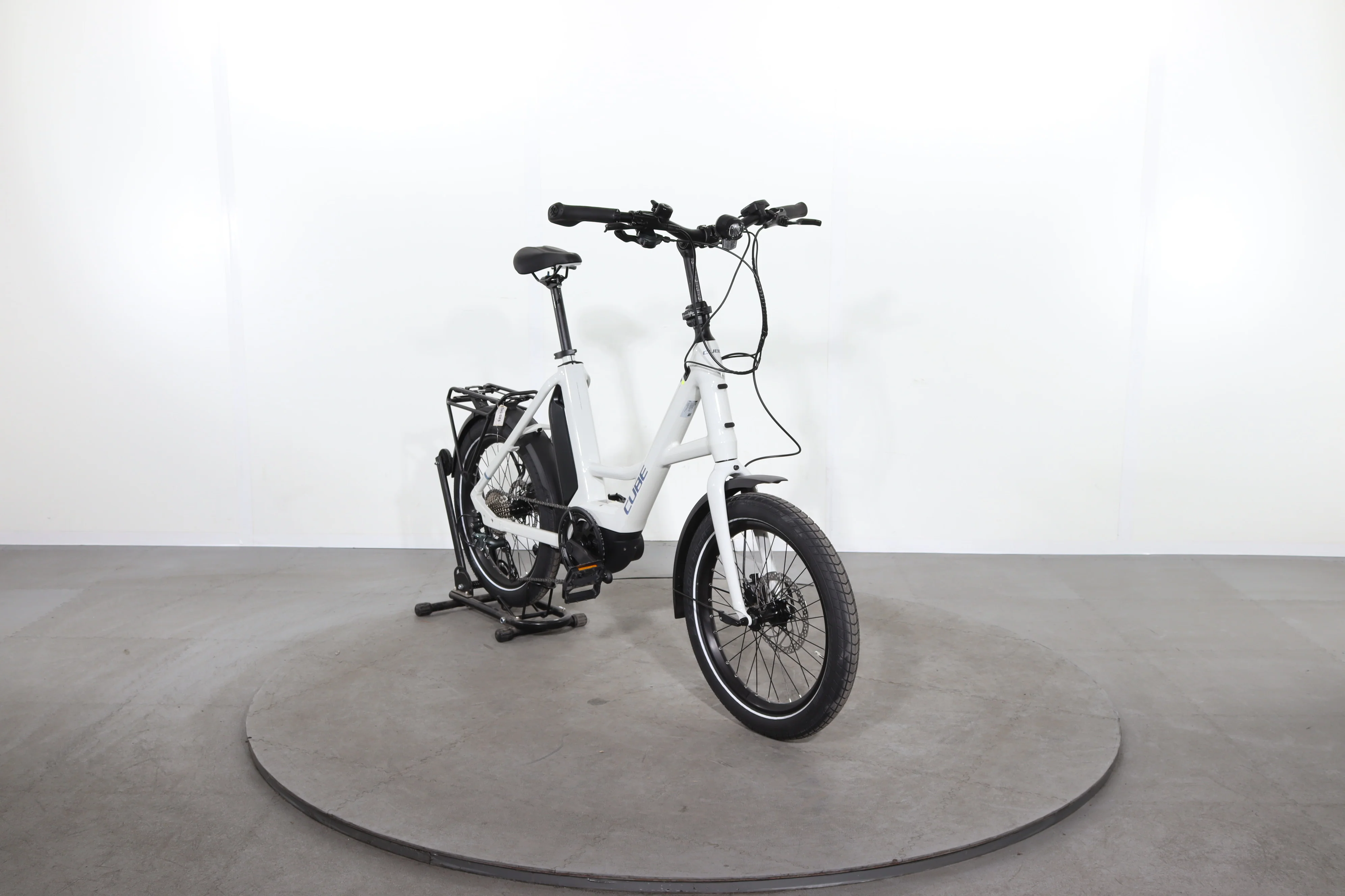 Cube Compact Hybrid - Image 2