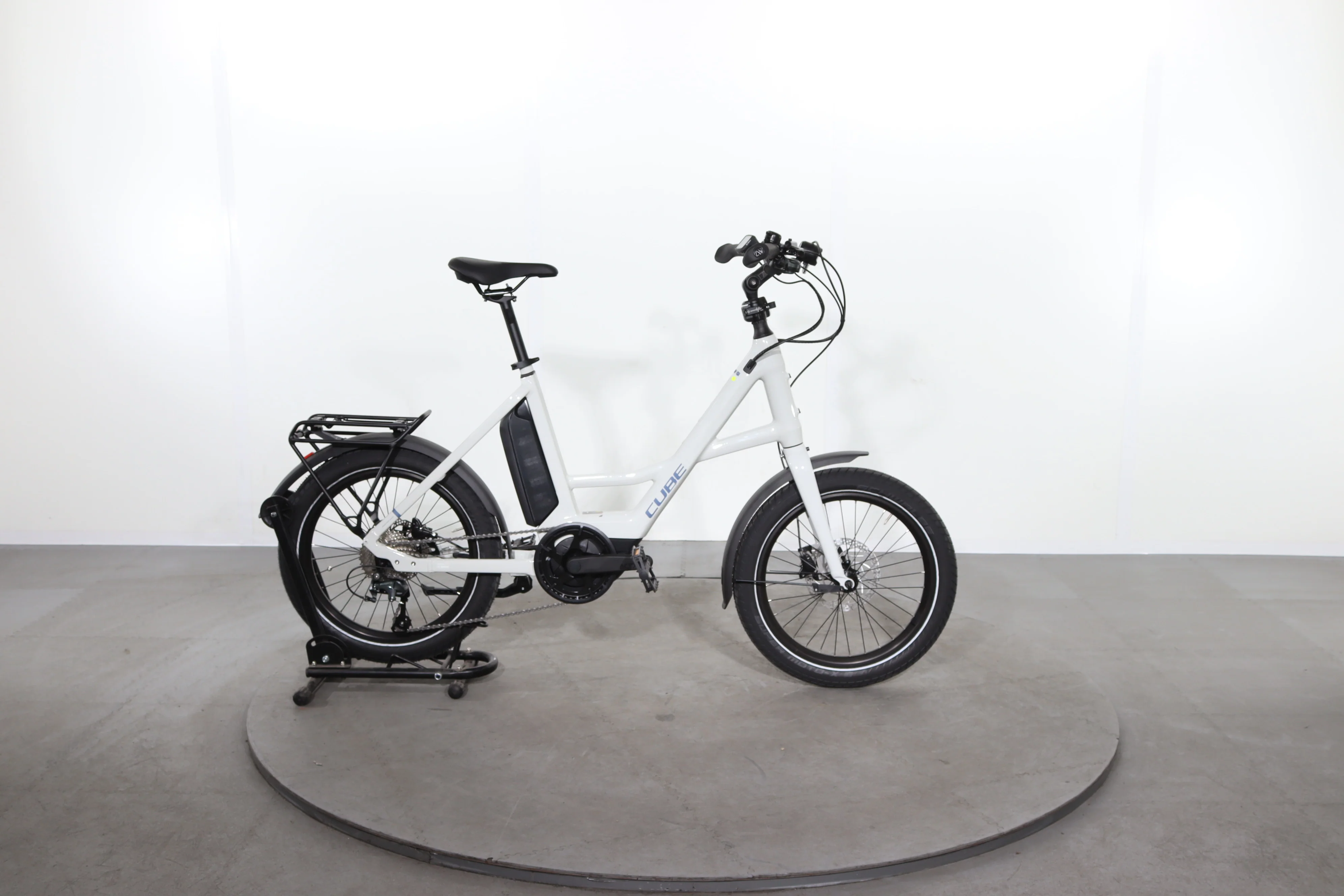 Cube Compact Hybrid