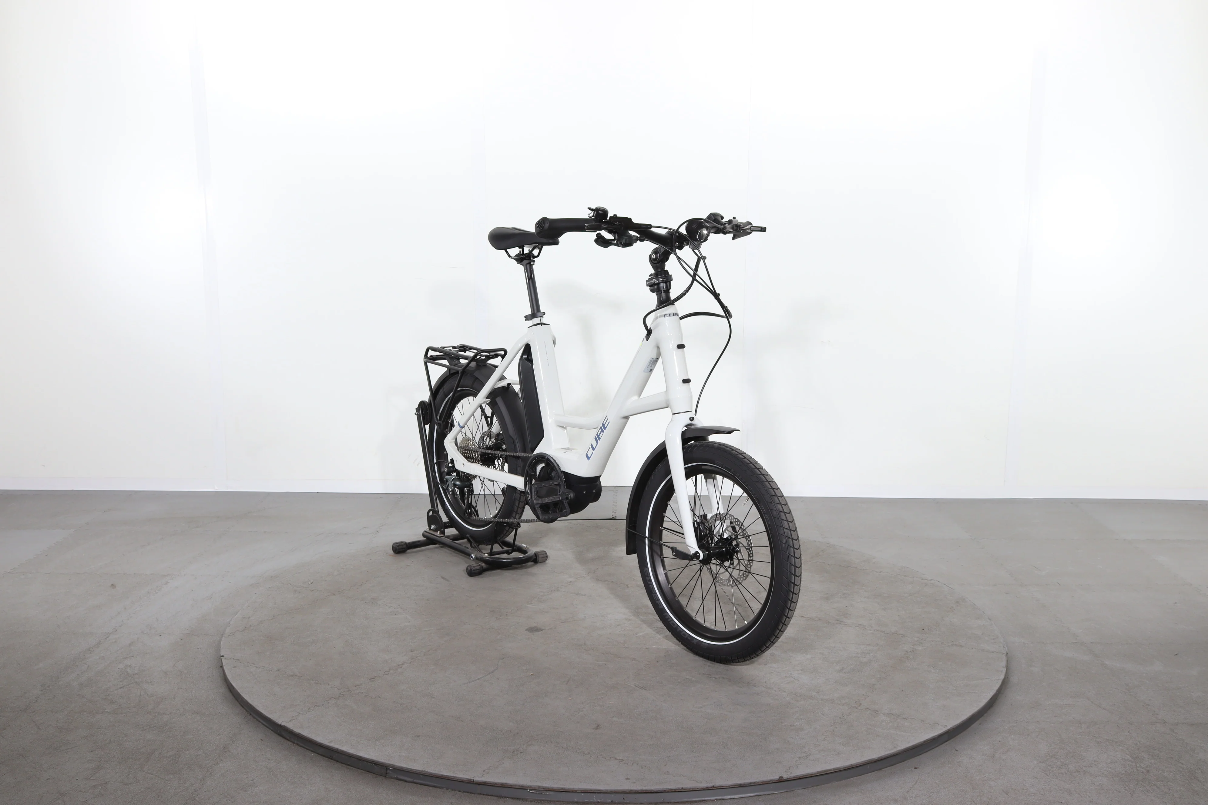 Cube Compact Hybrid - Image 2