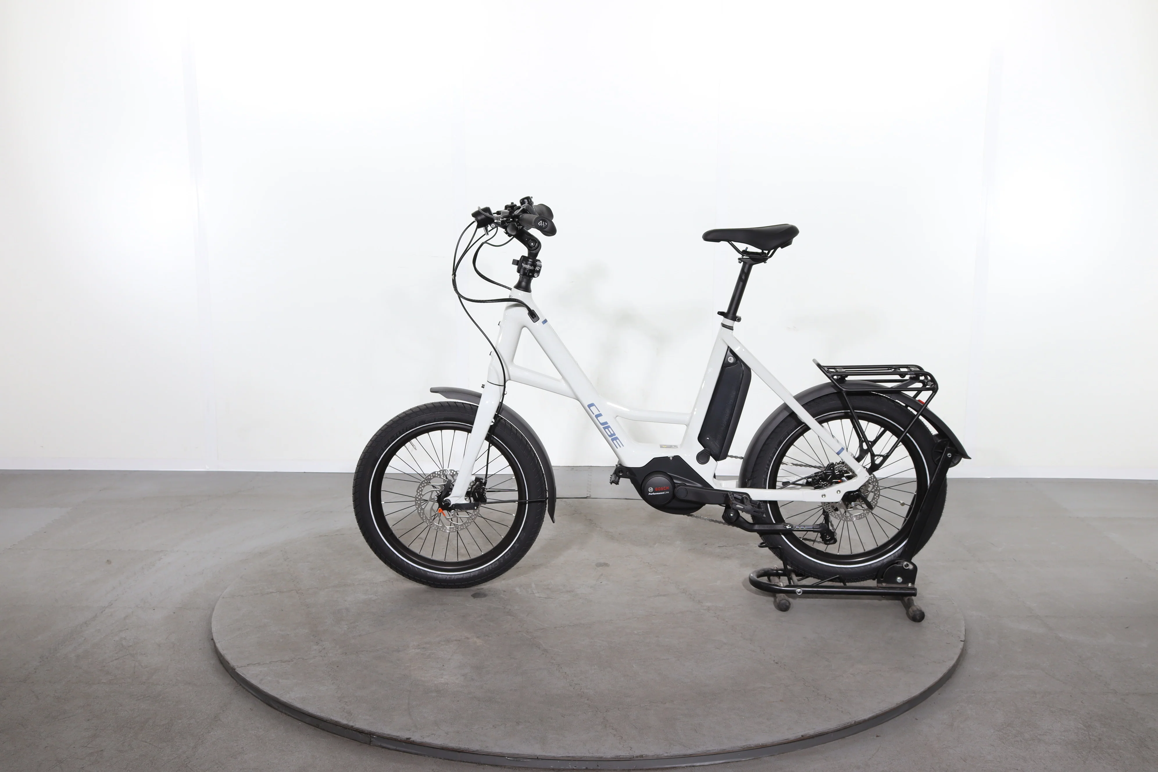 Cube Compact Hybrid - Image 4