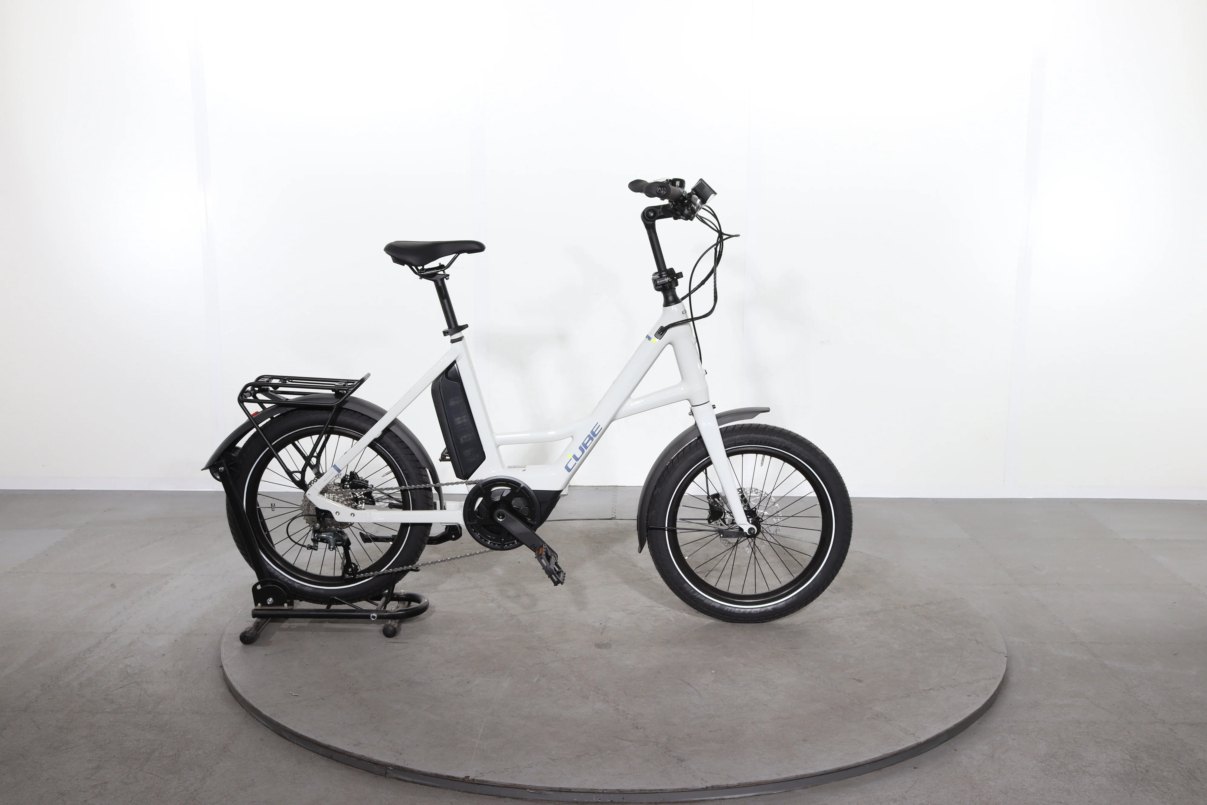 Cube Compact Hybrid