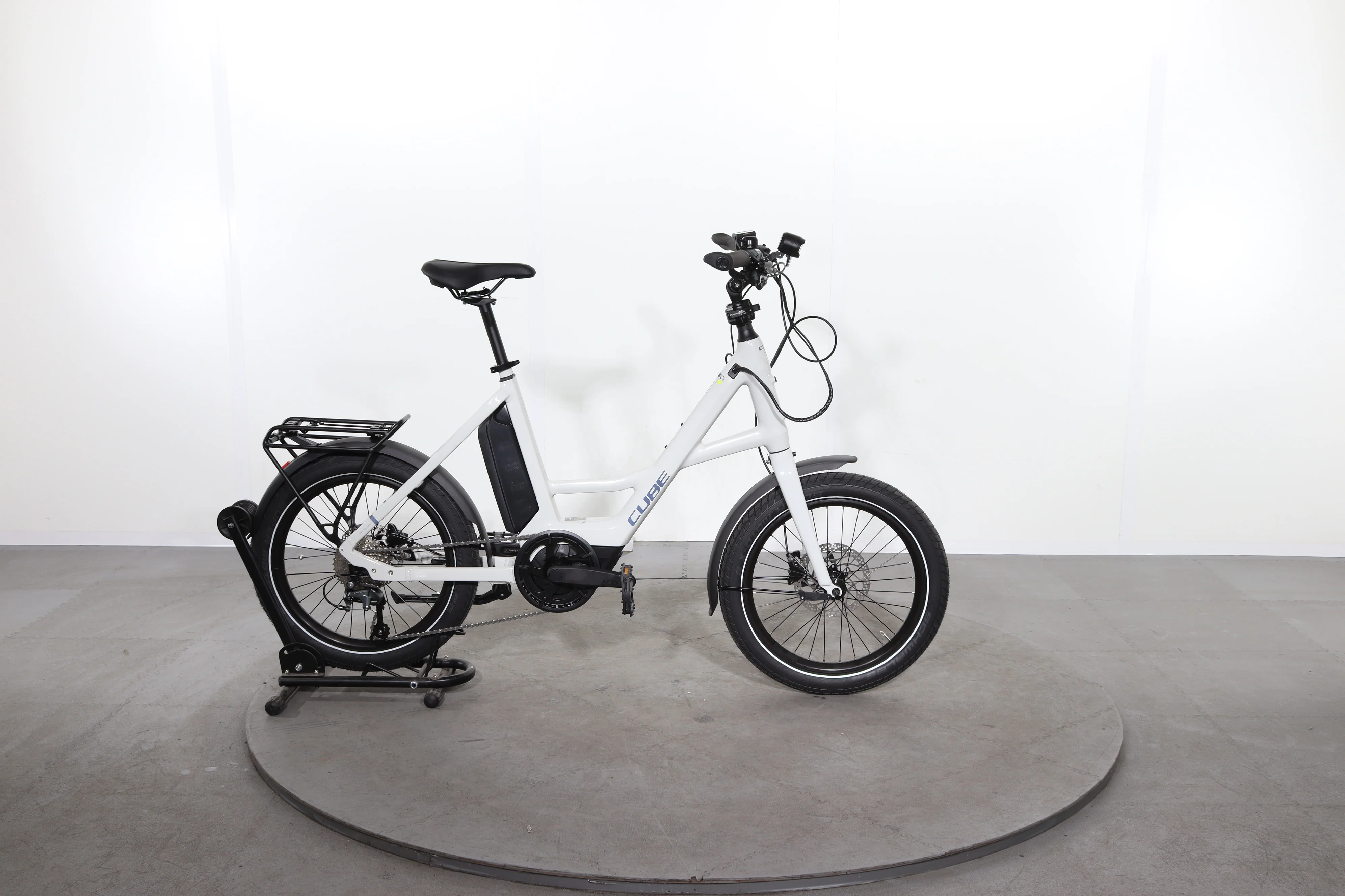 Cube Compact Hybrid