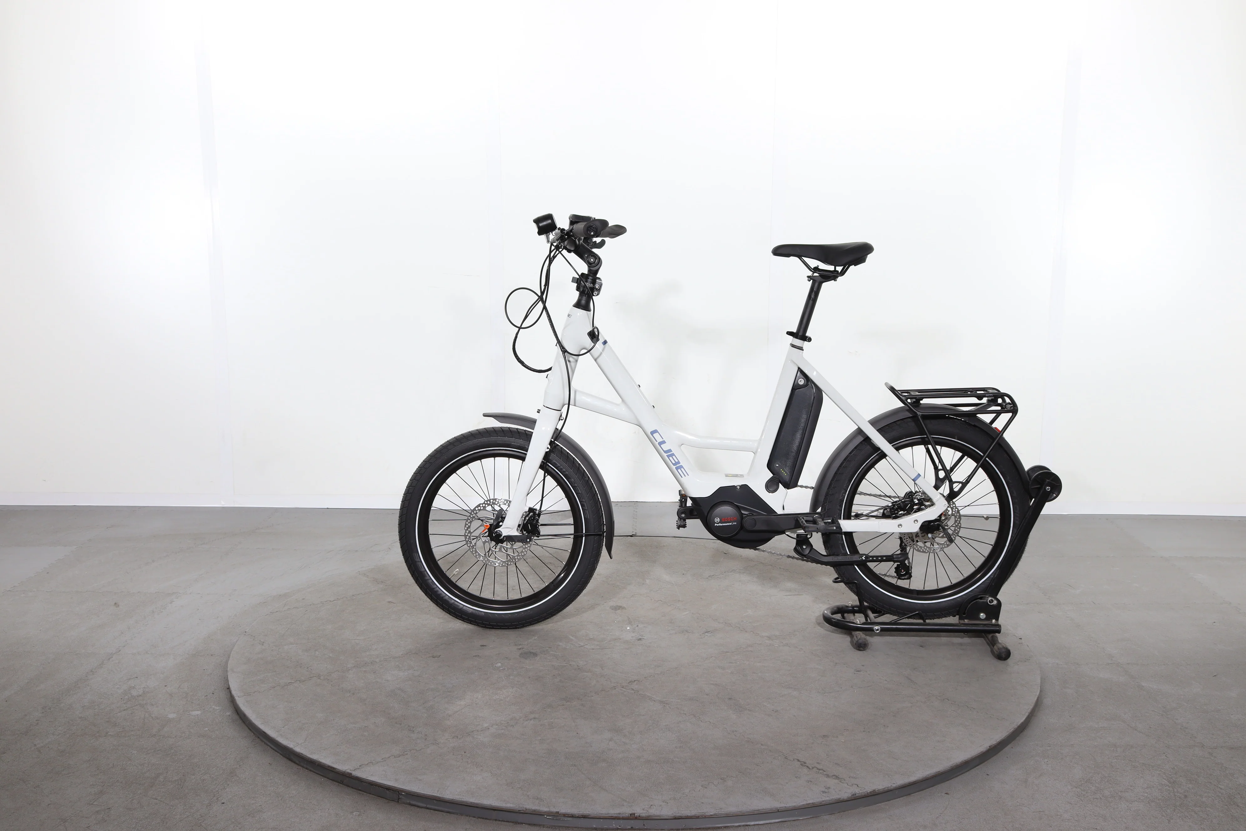 Cube Compact Hybrid - Image 4