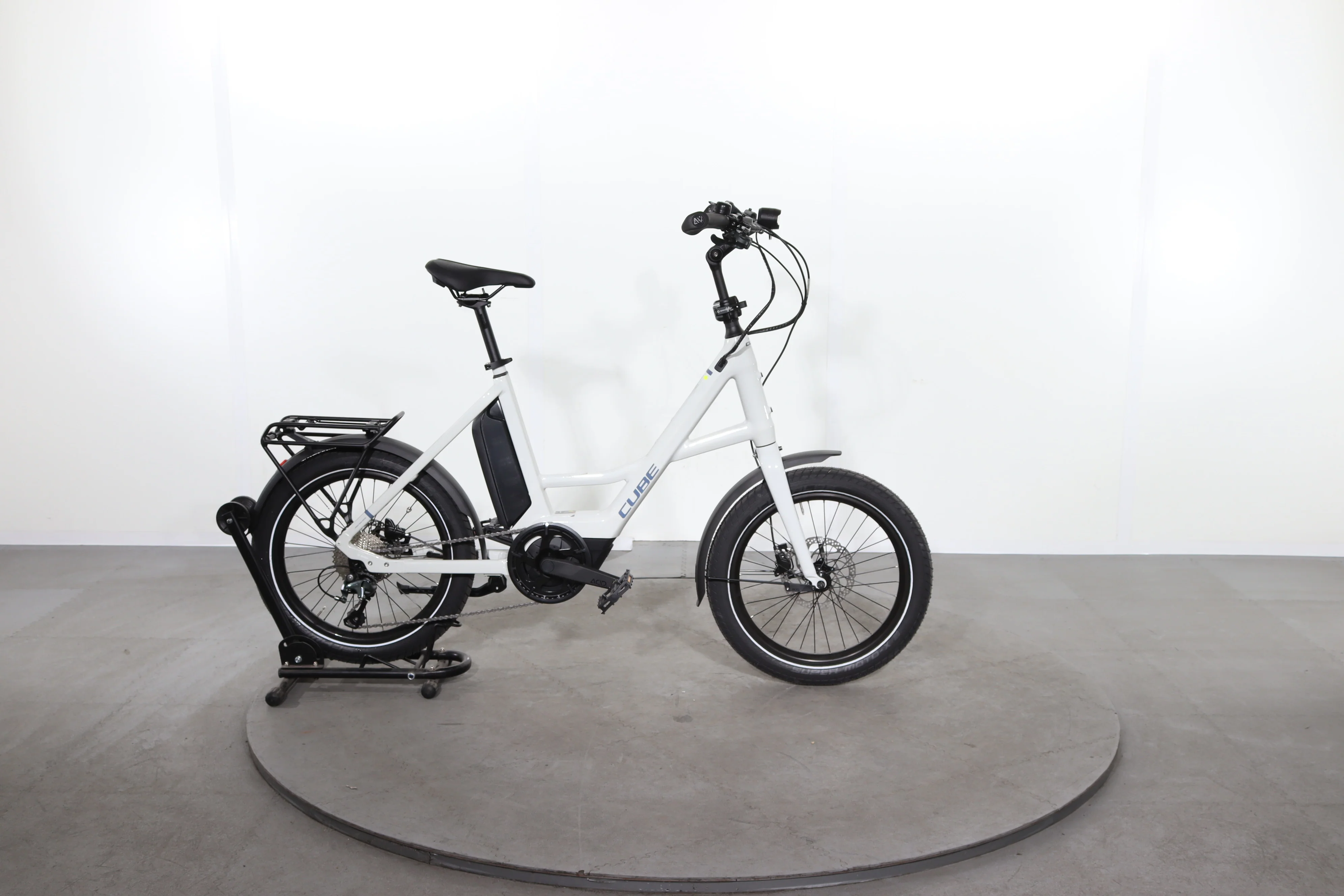 Cube Compact Hybrid