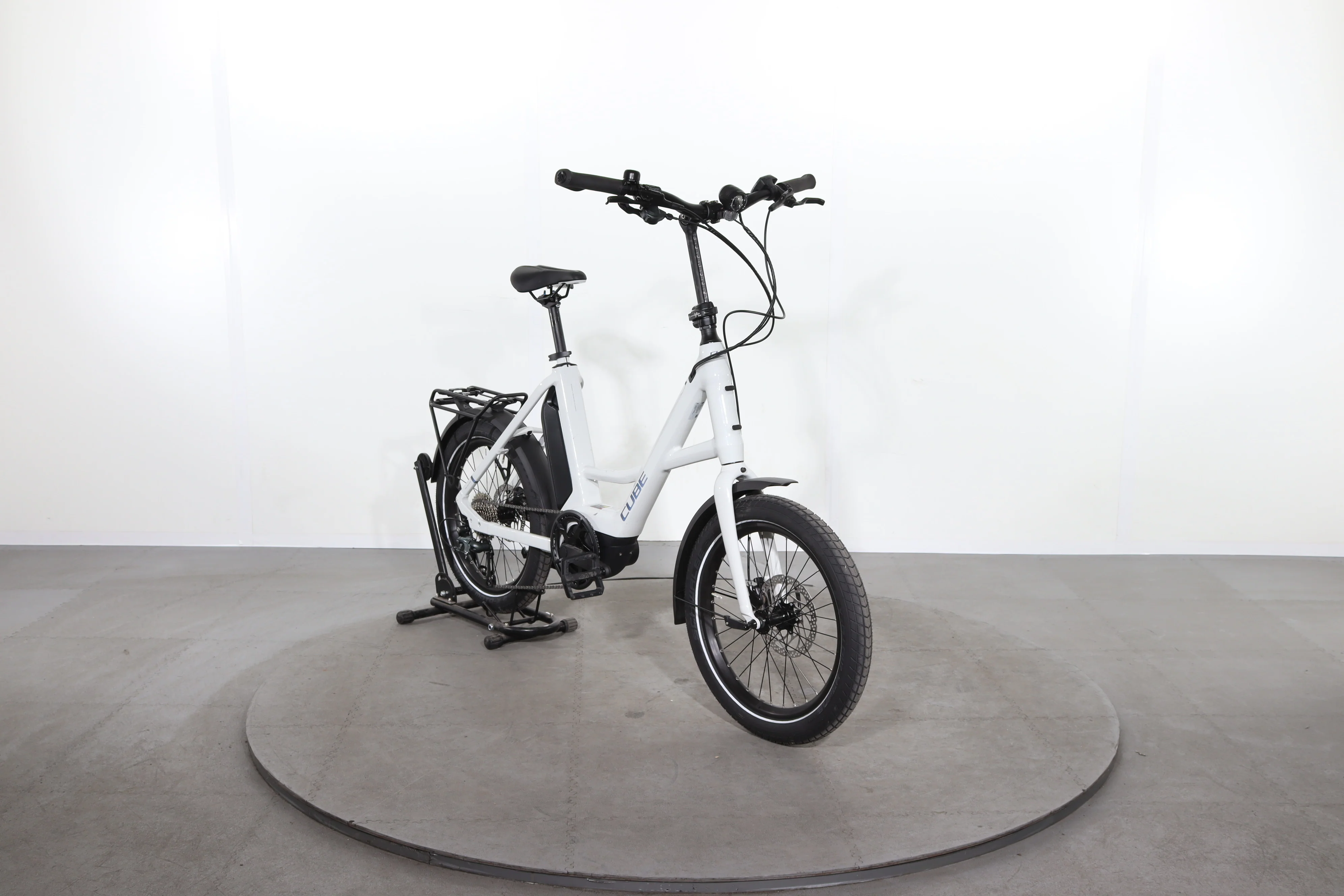 Cube Compact Hybrid - Image 2