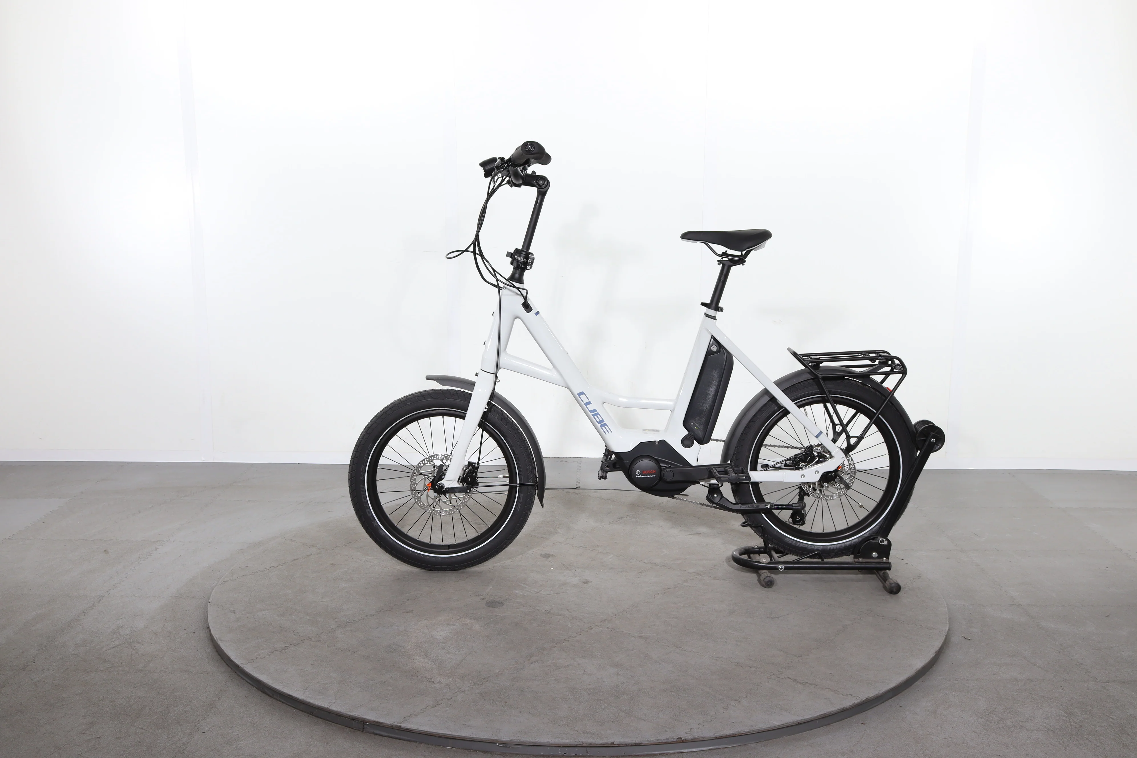 Cube Compact Hybrid - Image 4