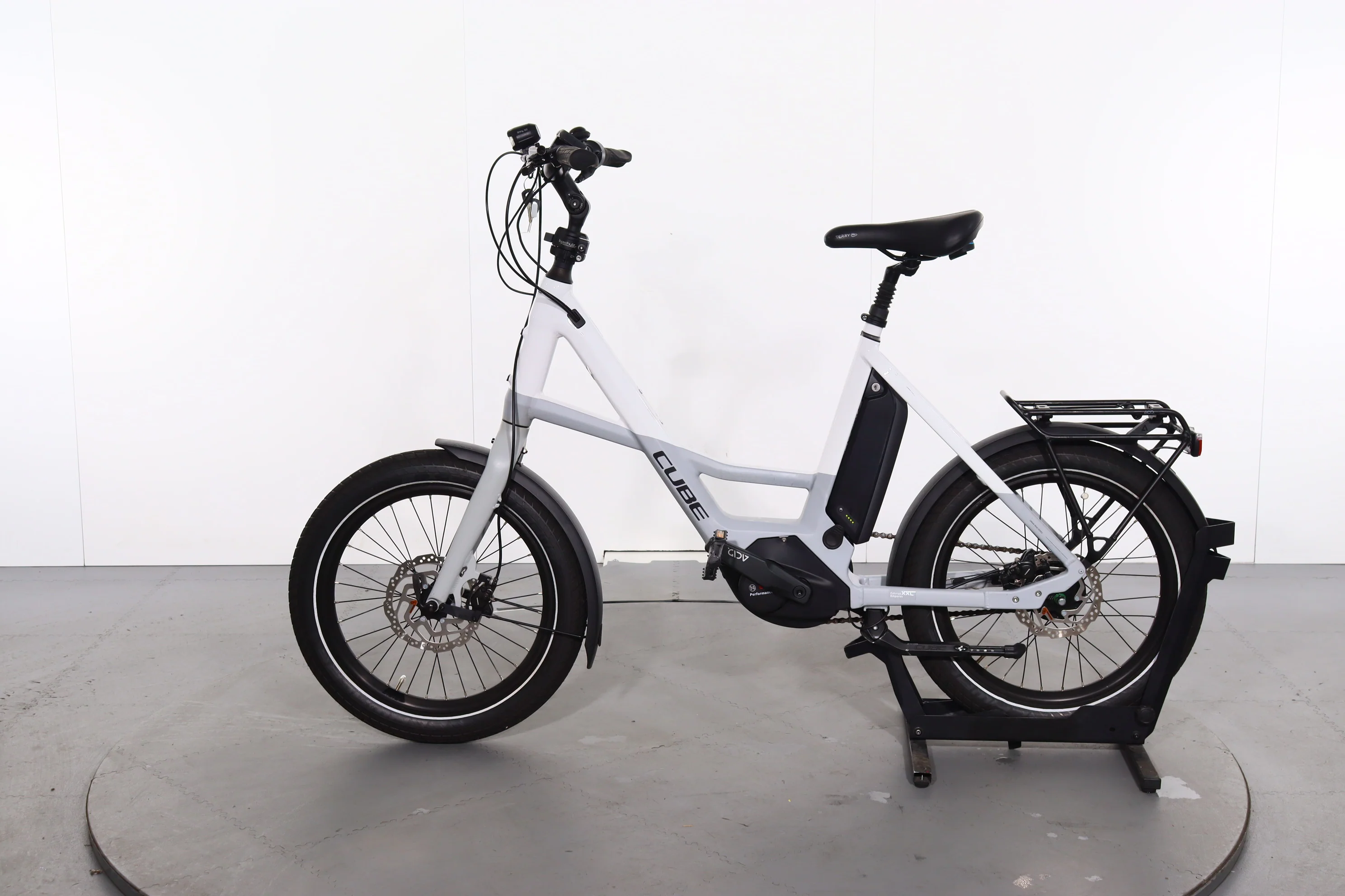 Cube Compact Hybrid - Image 5