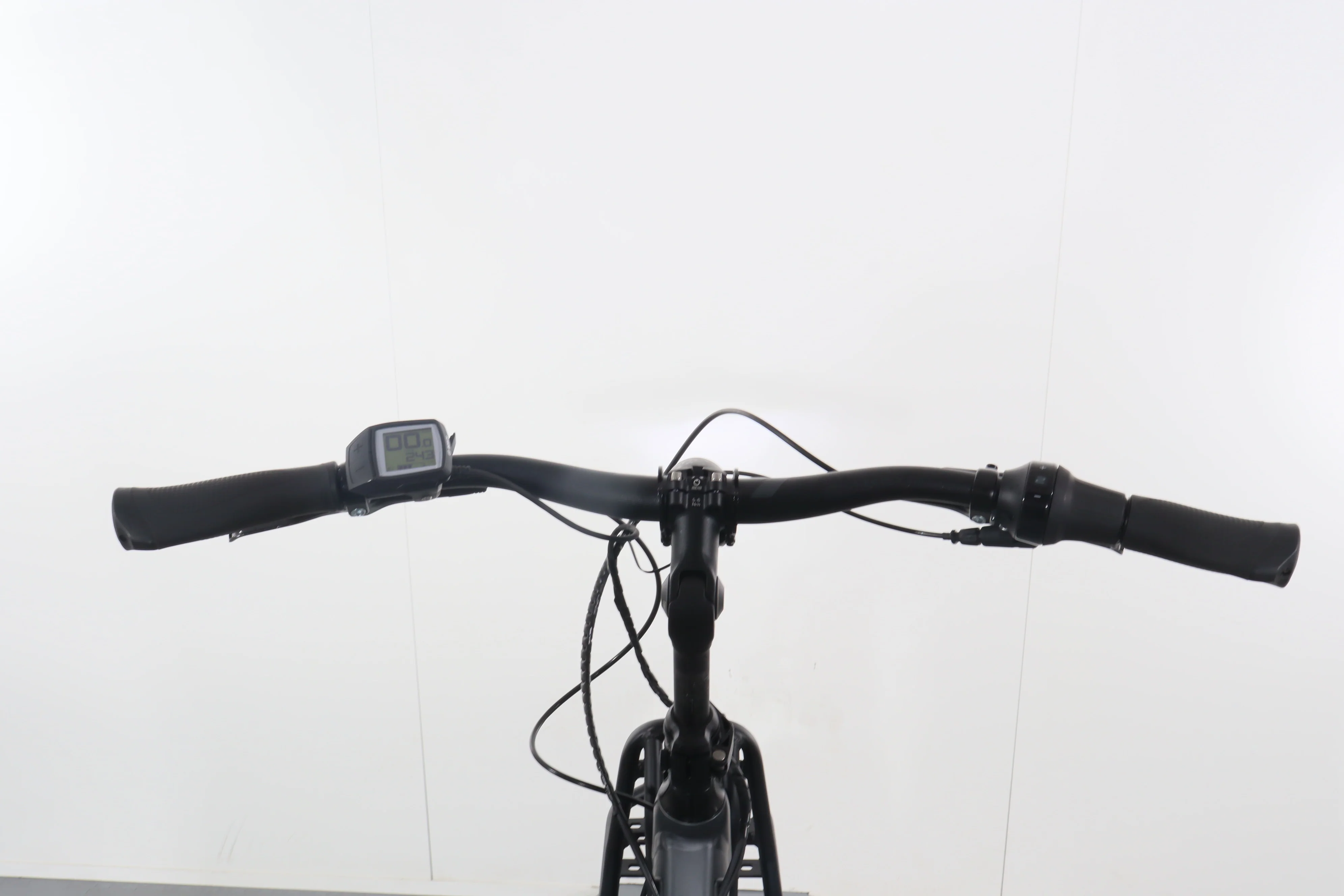 Cube Compact Hybrid - Image 7