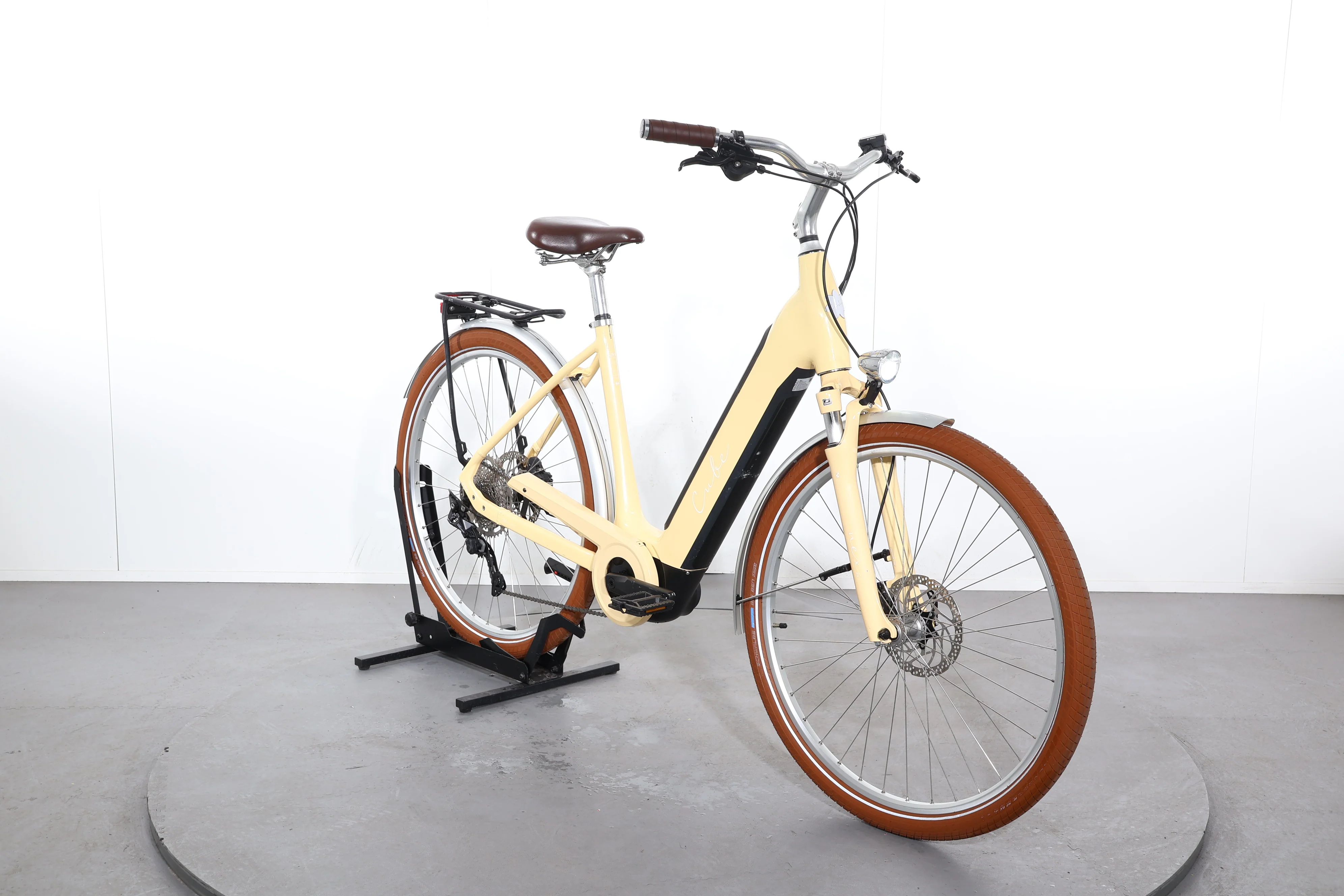 Cube Ella Ride Hybrid - Image 2