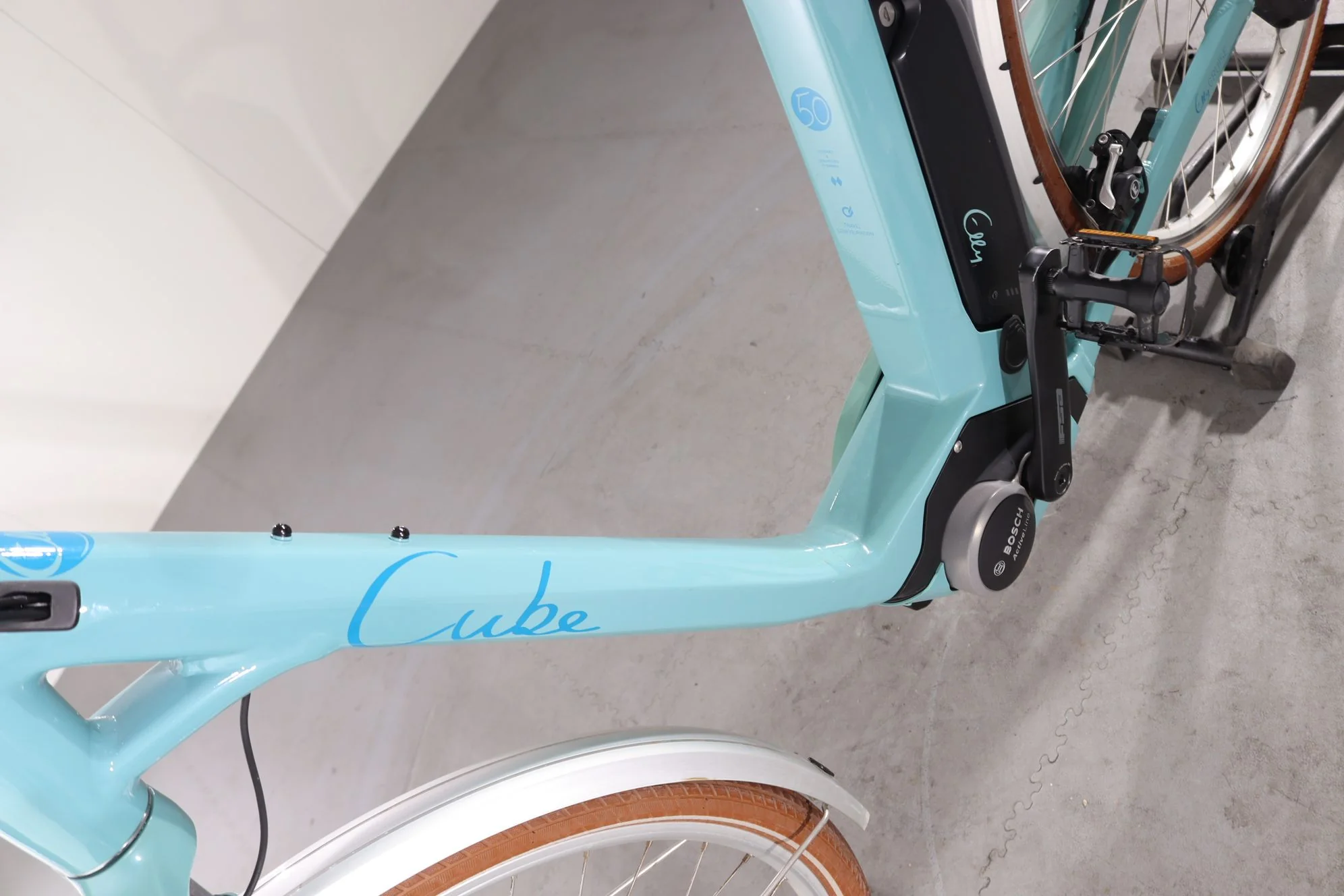 Cube Elly Cruise Hybrid 400 - Image 9