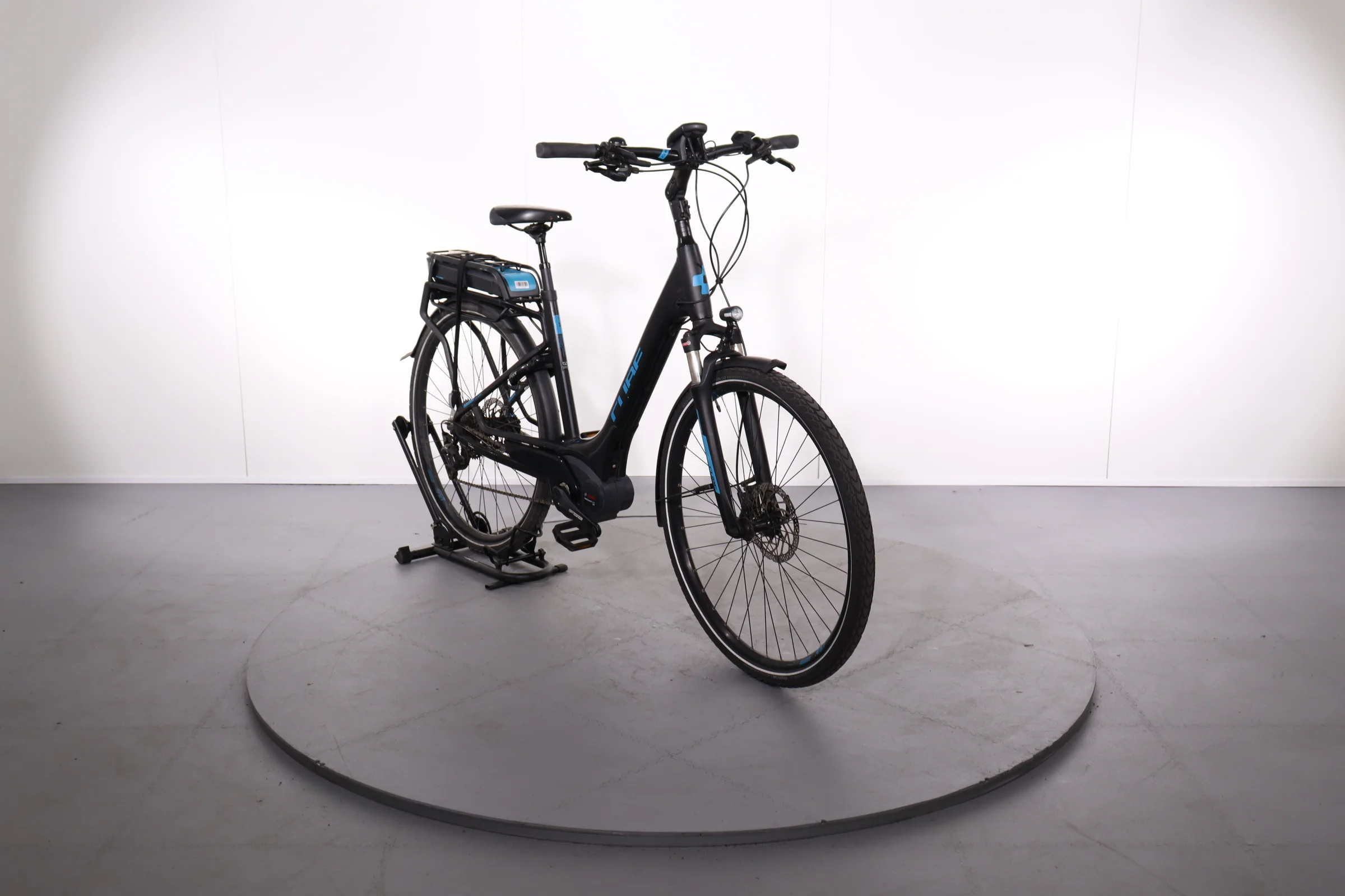 Cube Kathmandu Hybrid Exc 500 - Image 2