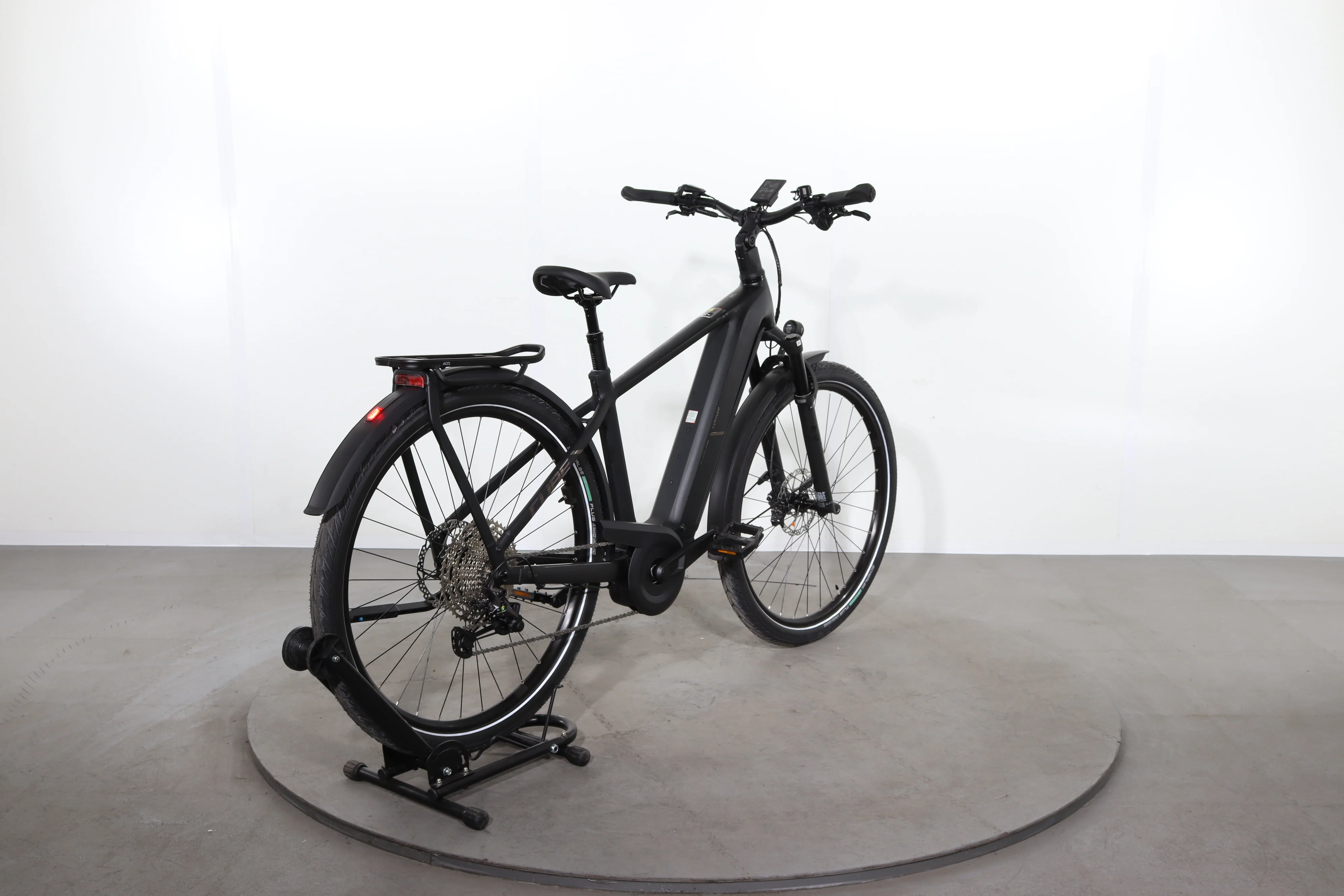 Cube Kathmandu Hybrid EXC - Image 6