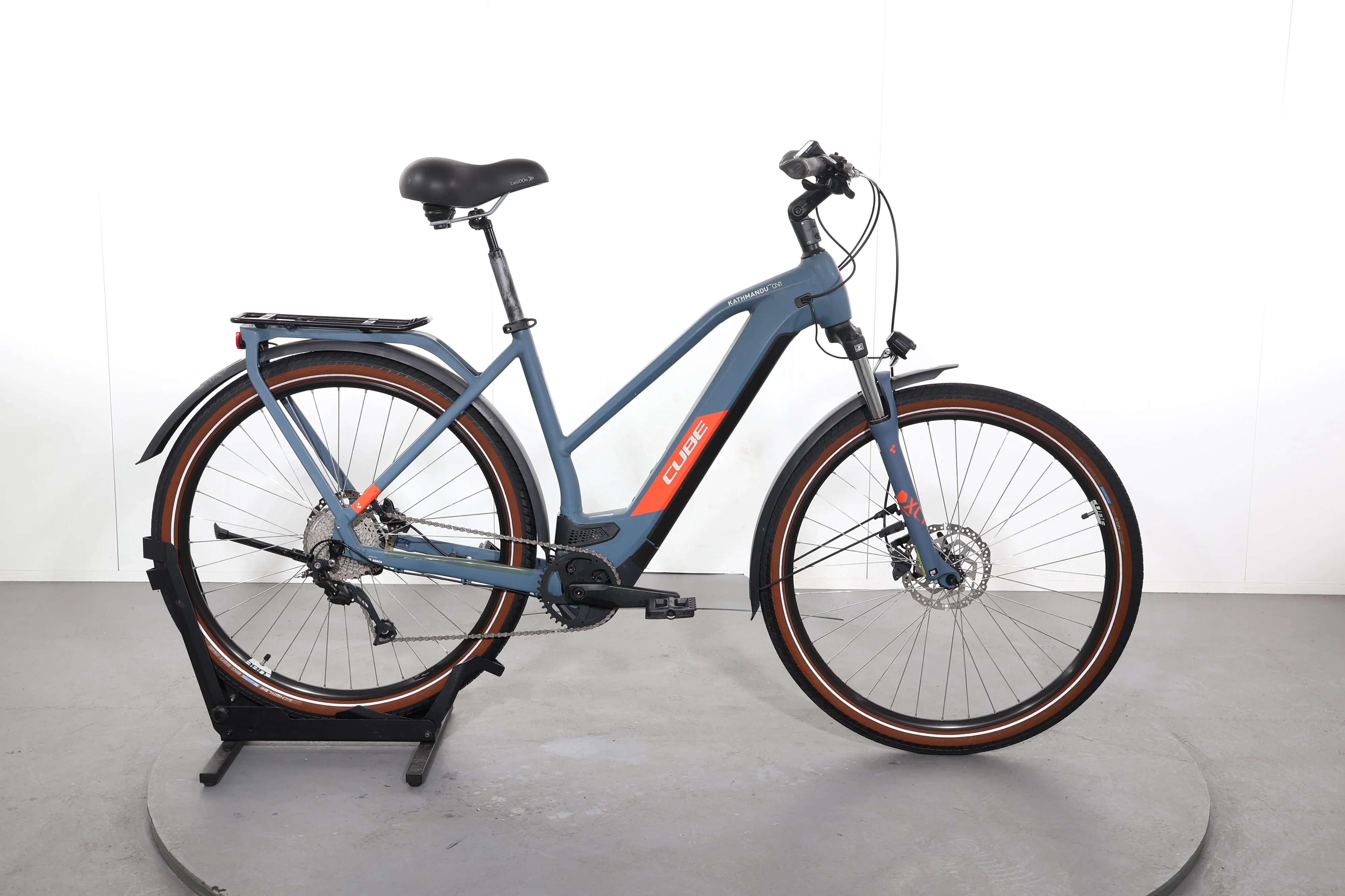 Cube Kathmandu Hybrid One 500