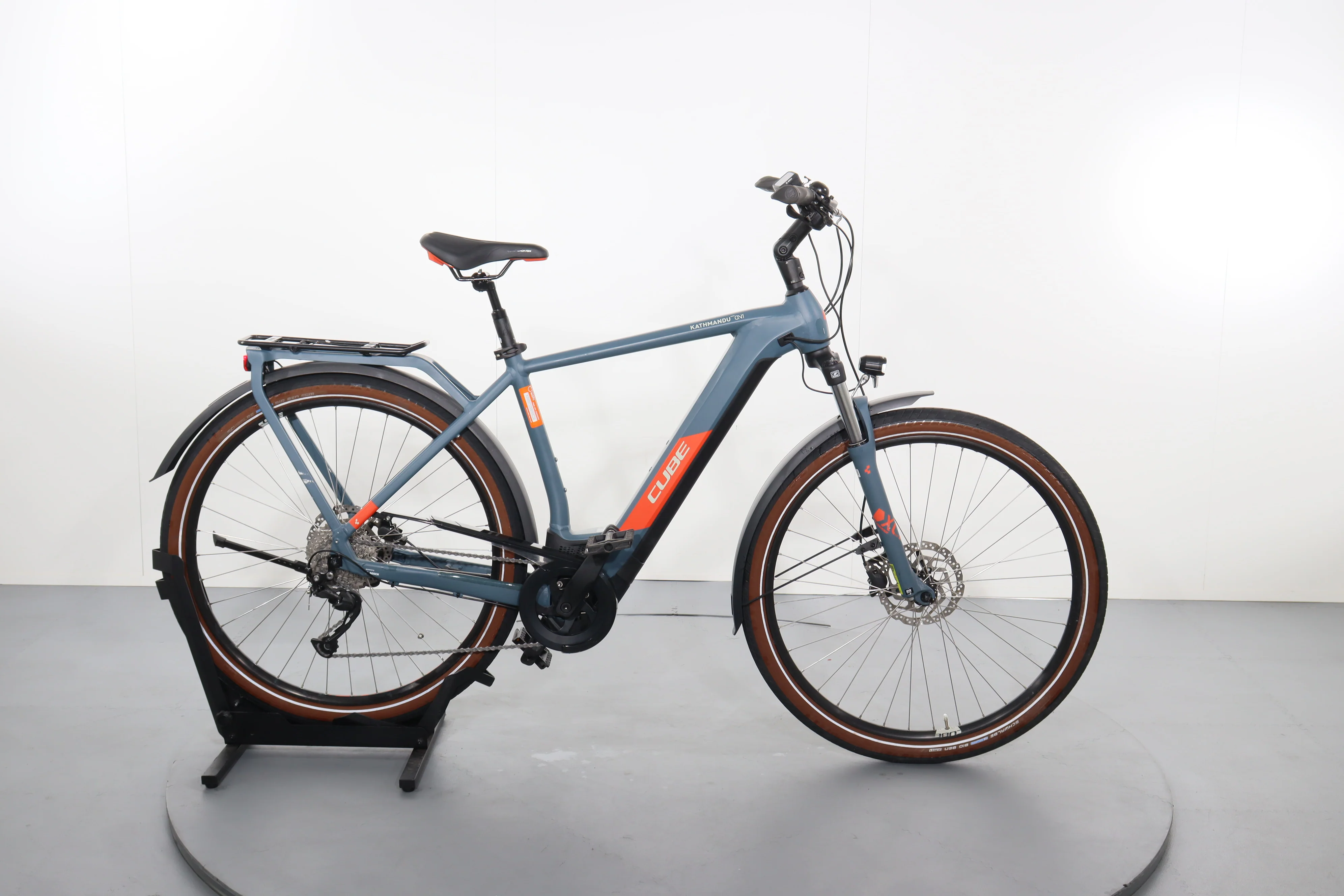Cube Kathmandu Hybrid ONE 625