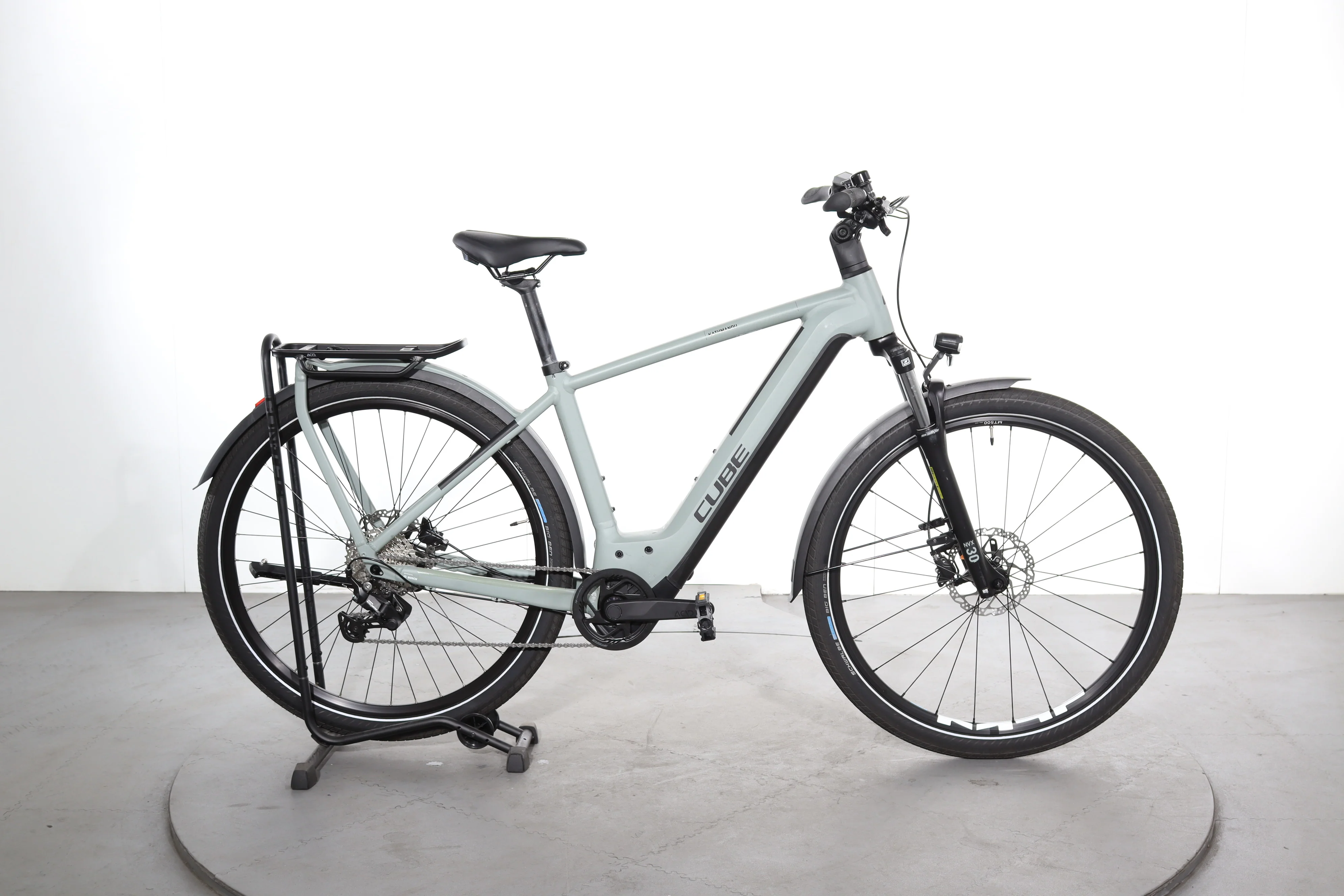 Cube Kathmandu Hybrid One 750
