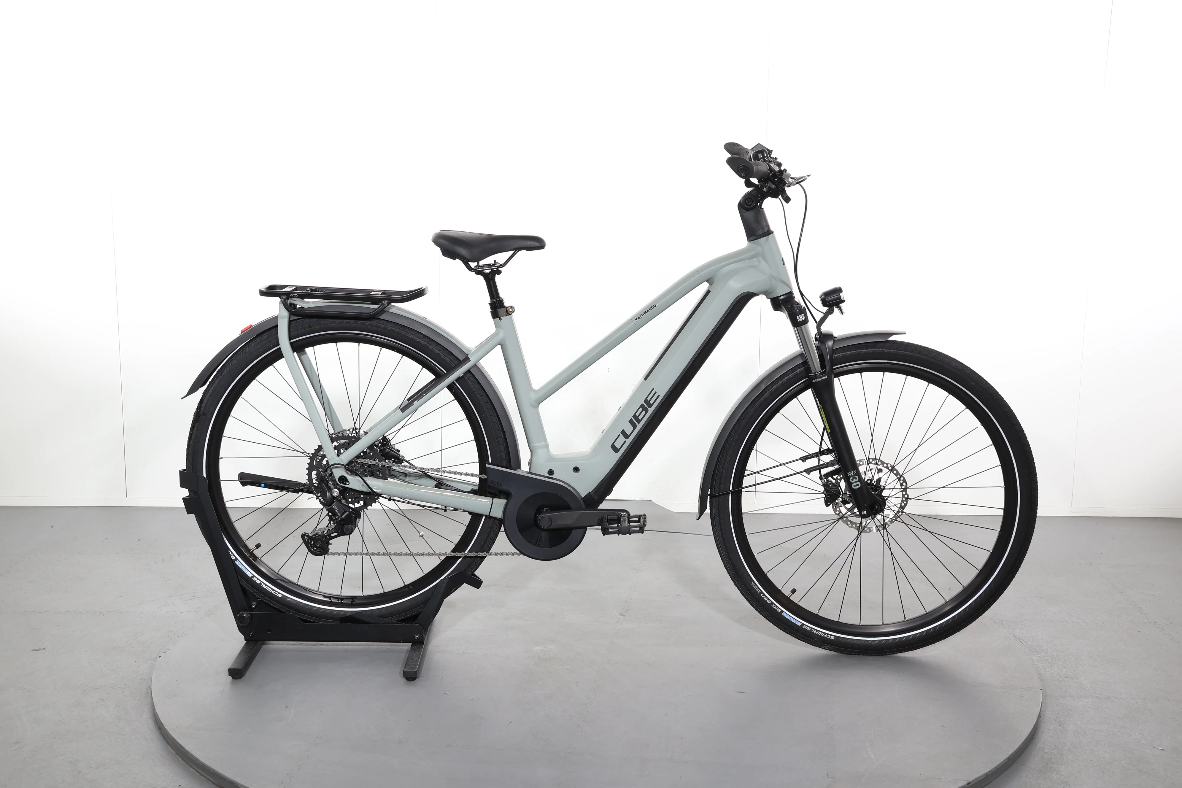 Cube Kathmandu Hybrid One 750