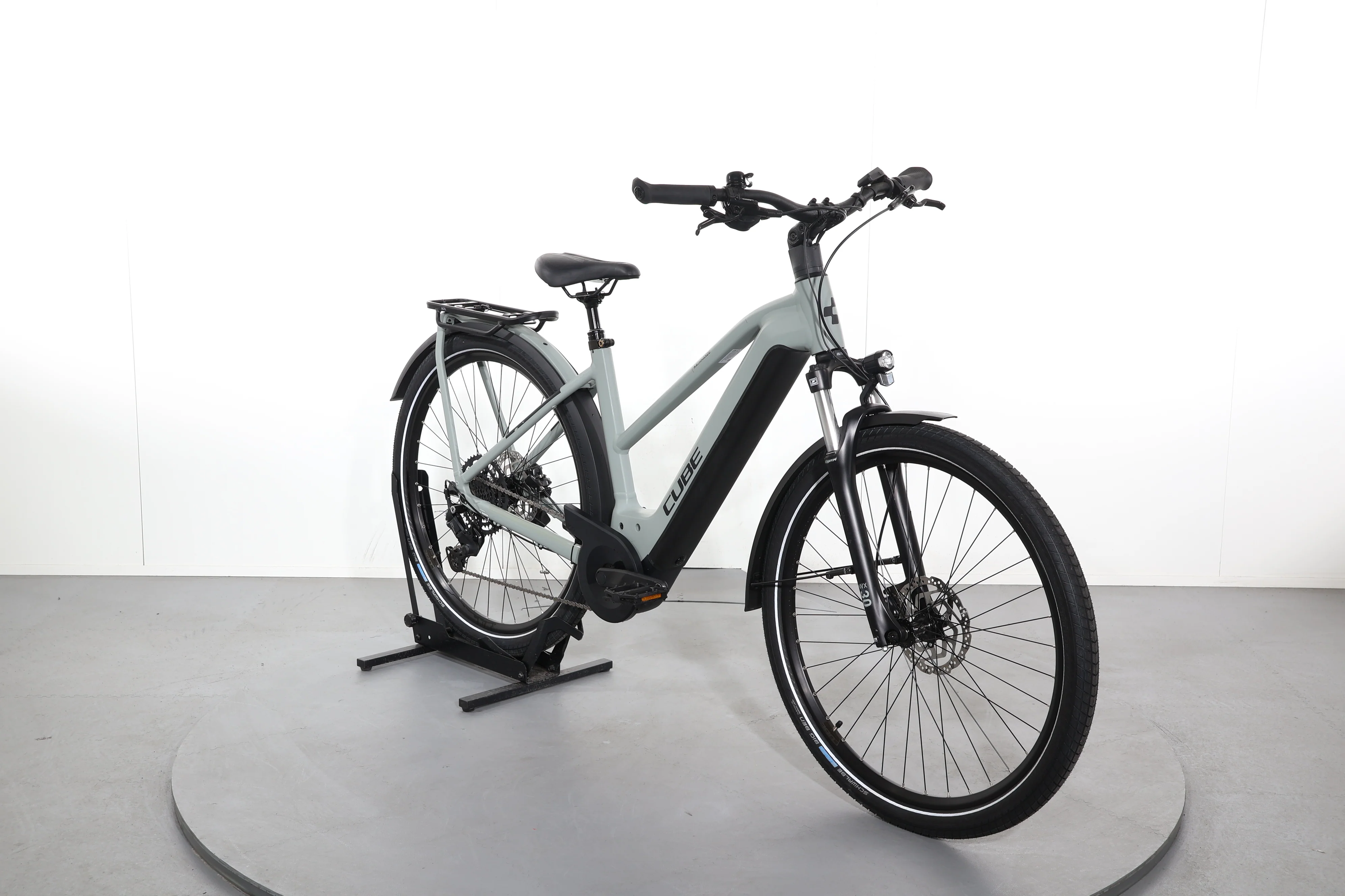 Cube Kathmandu Hybrid One 750 - Image 2