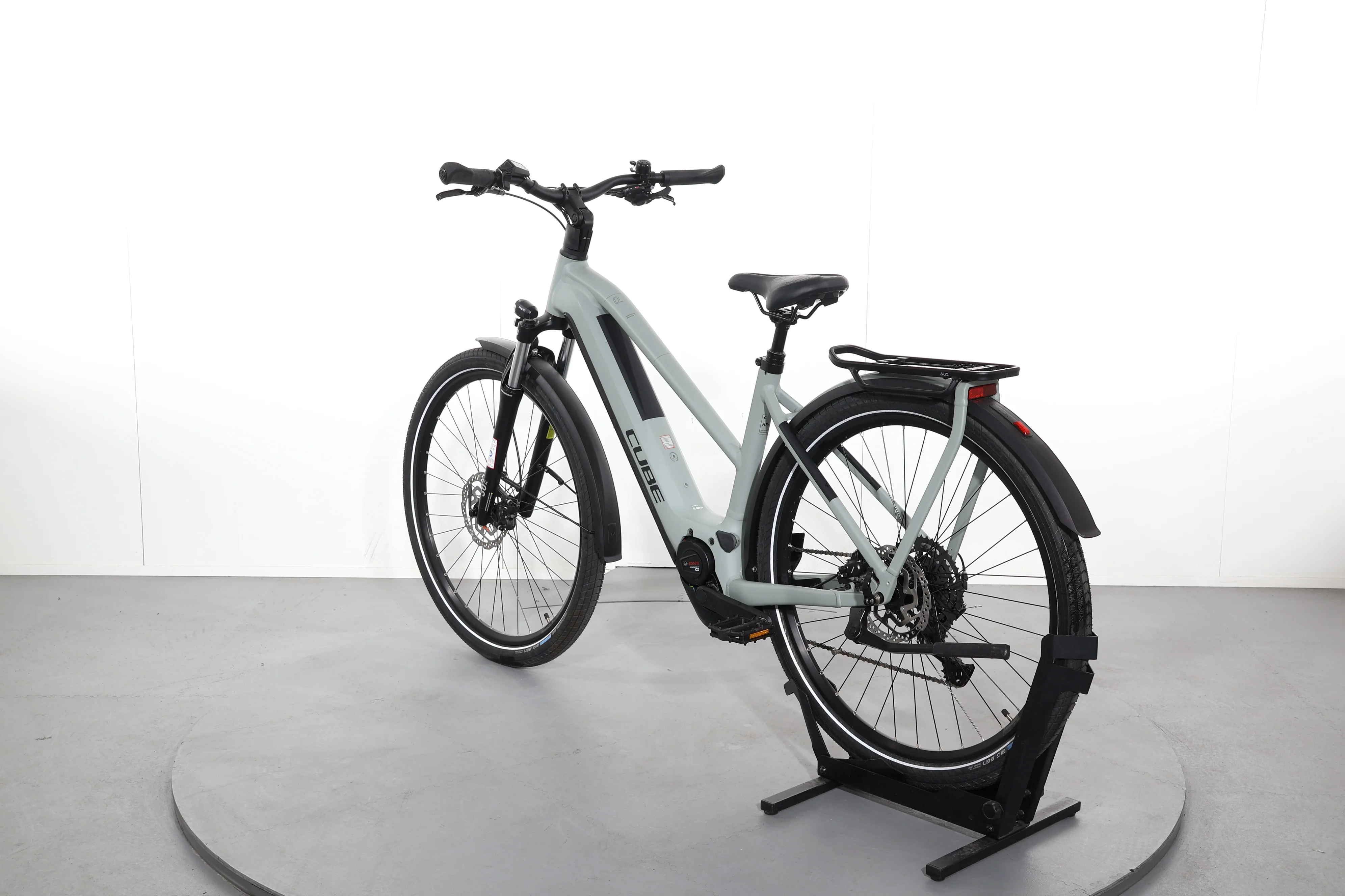 Cube Kathmandu Hybrid One 750 - Image 5